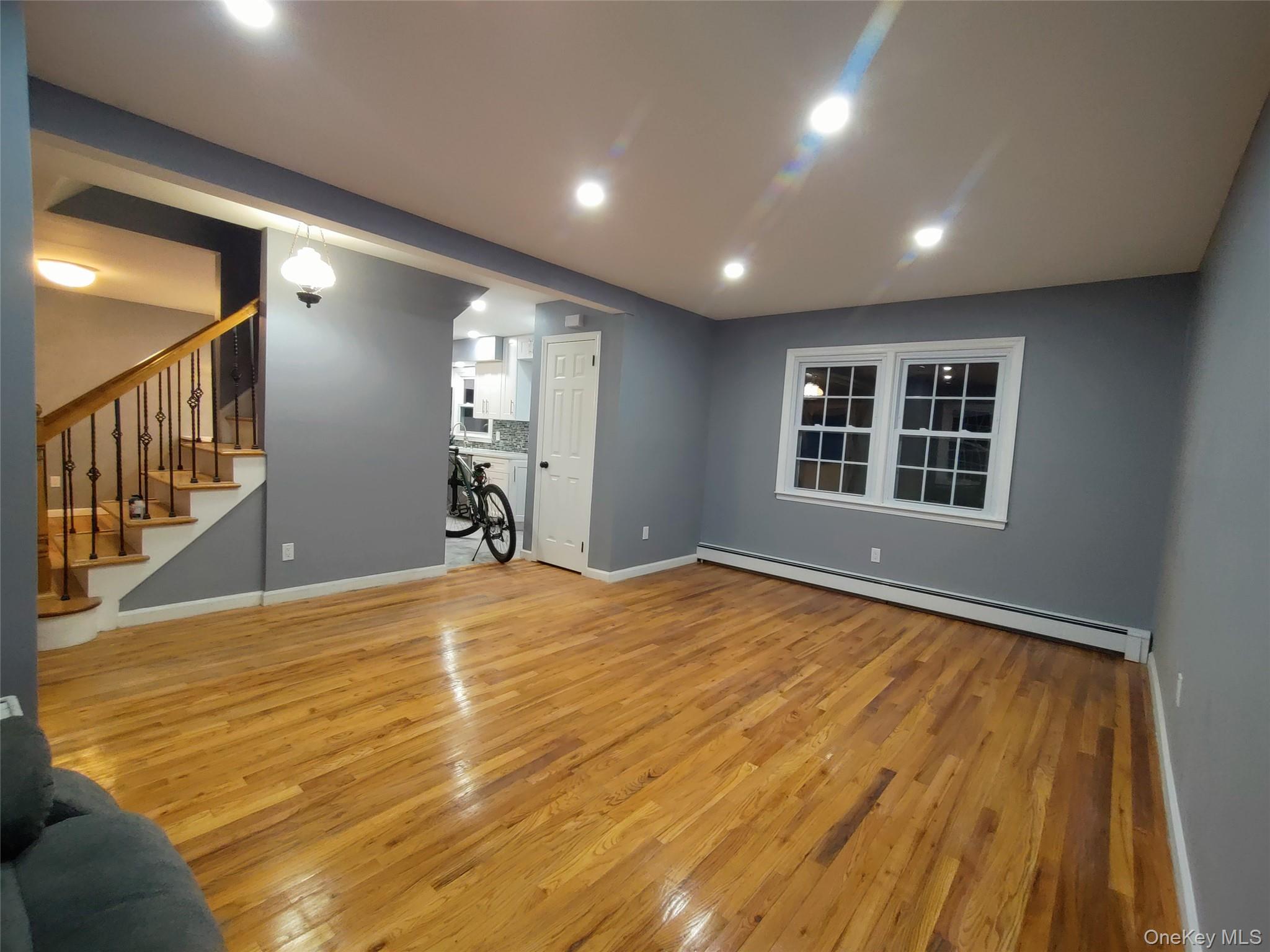 #10 photo, 53 Maple Street, ナッソー郡 Malverne , NY 11565