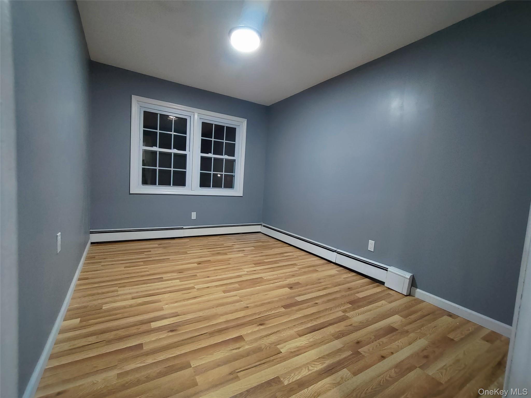 #8 photo, 53 Maple Street, ナッソー郡 Malverne , NY 11565