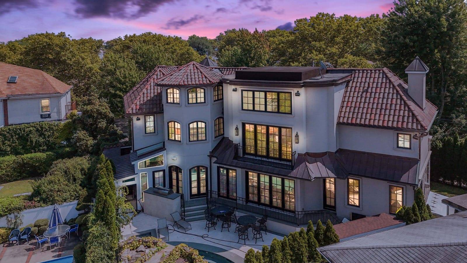 #2 photo, 86 Gaylord Drive, Mill Basin , NY 11234