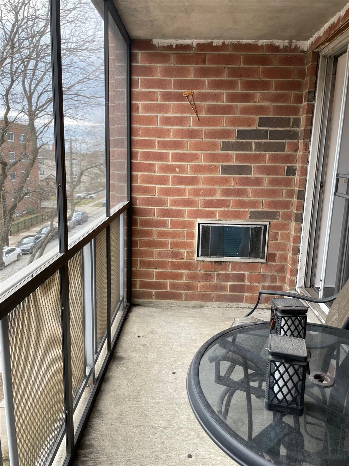 #17 photo, 100 Clinton Avenue, Mineola , NY 11501