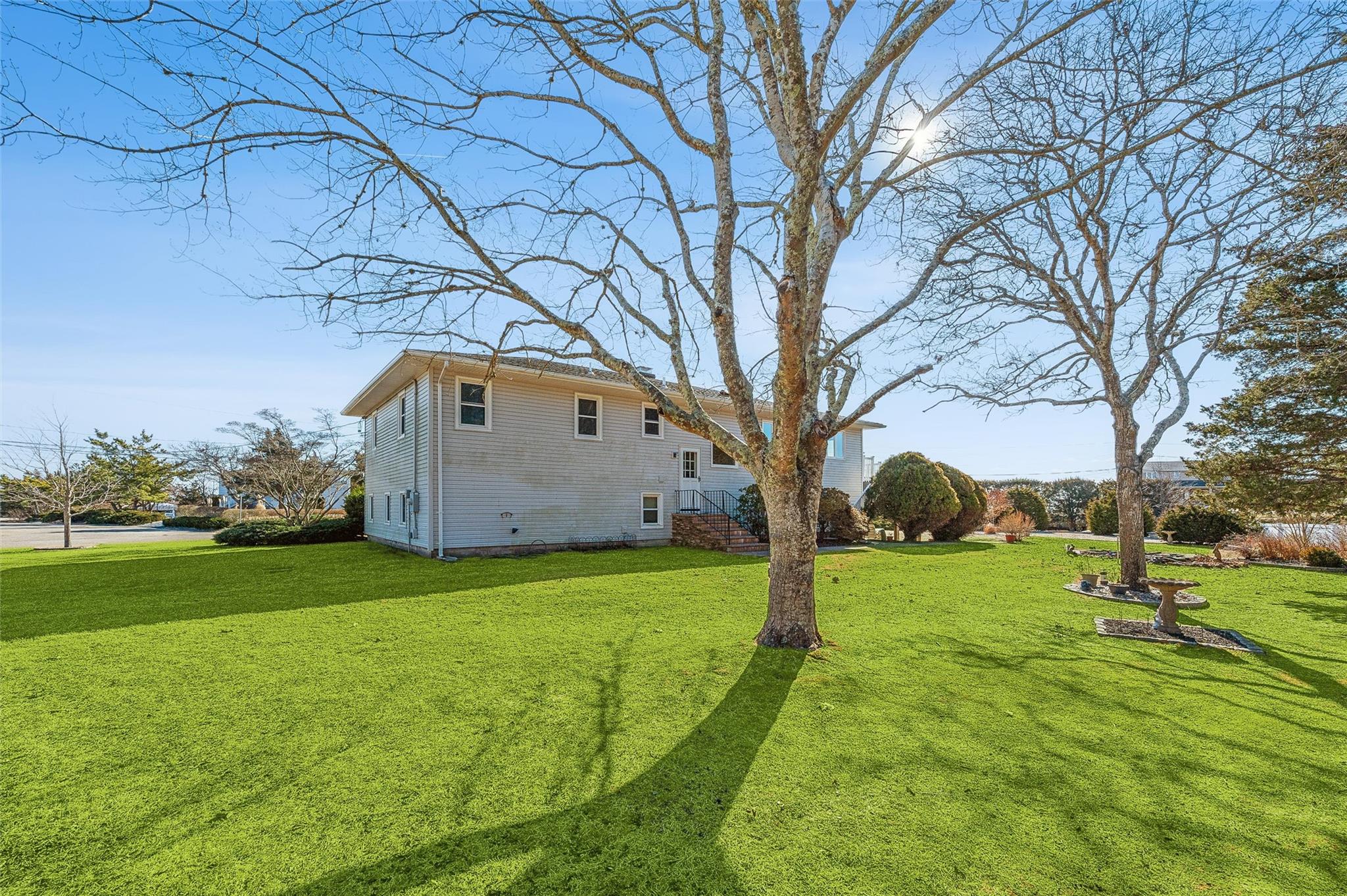 #14 photo, 36 Nautilus Drive, サフォーク郡 Hampton Bays , NY 11946