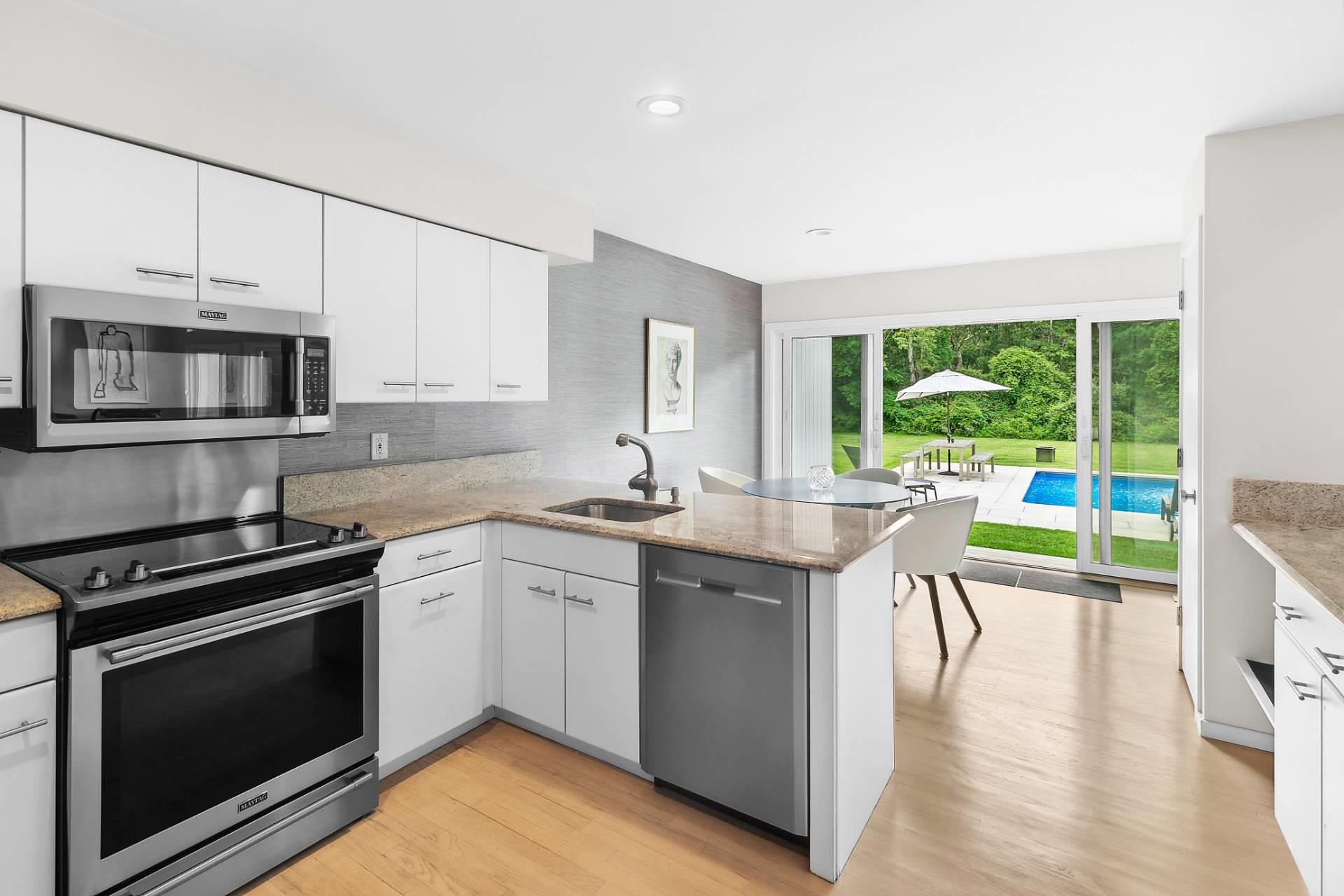 #4 photo, 10 Fox Hollow Drive, サフォーク郡 East Quogue , NY 11942