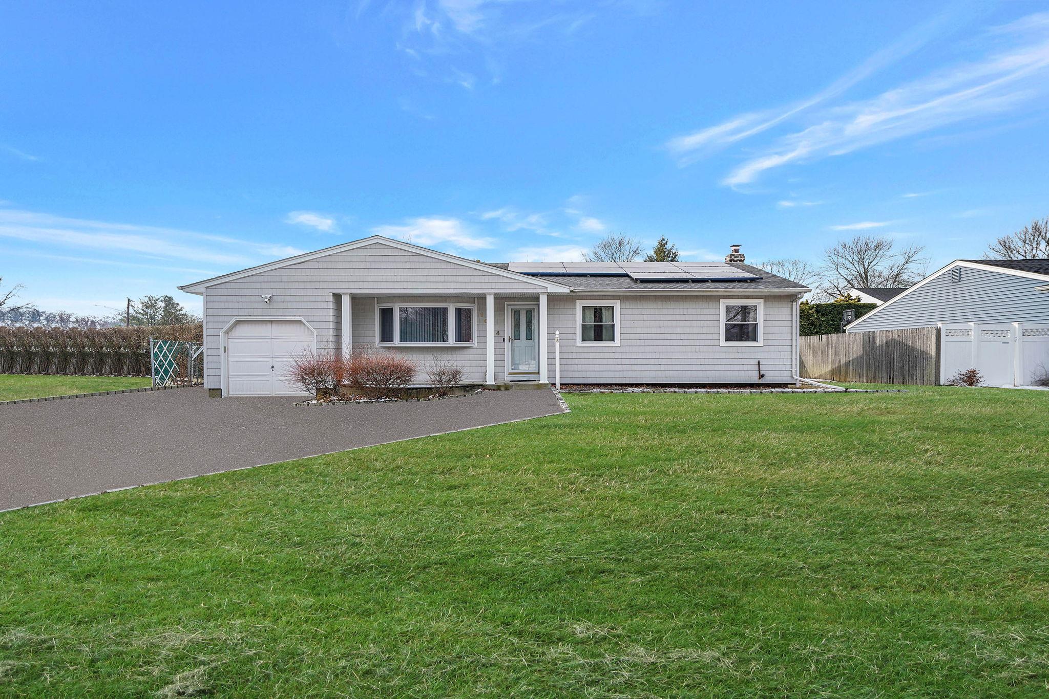 #1 photo, 1054 Saint Johnland Road, Kings Park , NY 11754