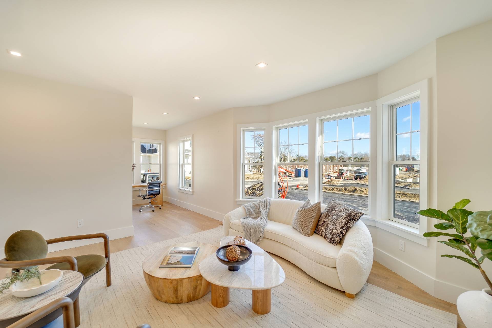 #8 photo, 12 Depot Road - #101 (Pearl Way), サフォーク郡 Westhampton Beach , NY 11978