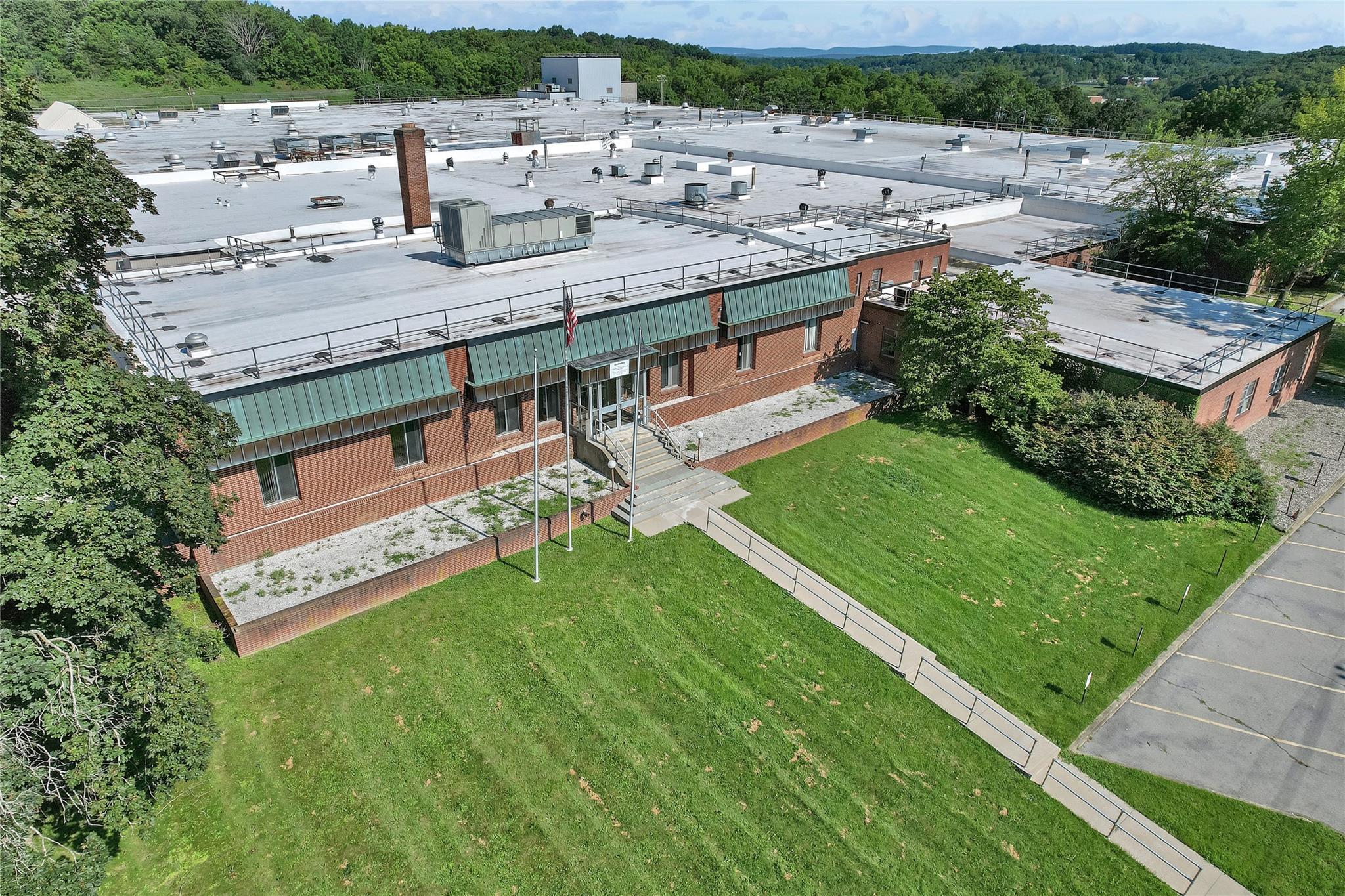 #7 photo, 25 Oakland Avenue, Chester , NY 10918