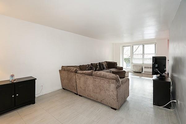 #6 photo, 142-05 Roosevelt Avenue, 法拉盛 Flushing , NY 11354