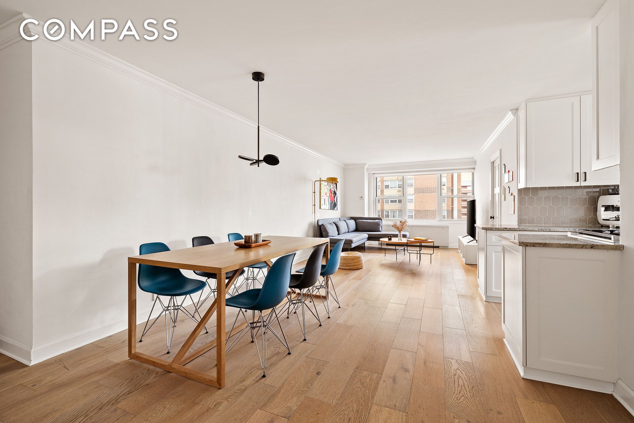 #1 photo, 305 E 24th Street, 曼哈顿 基普斯湾 Kips Bay , NY 10010