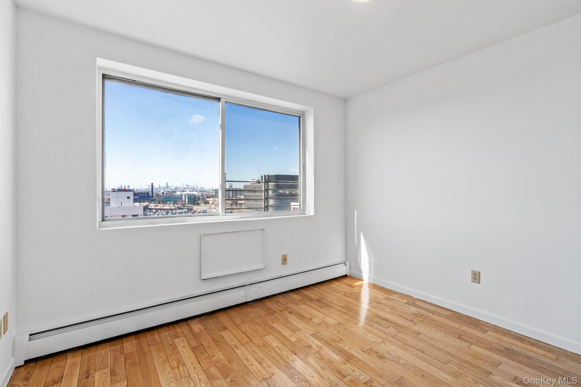 #16 photo, 13616 31st Road, クイーンズ区 Flushing , NY 11354