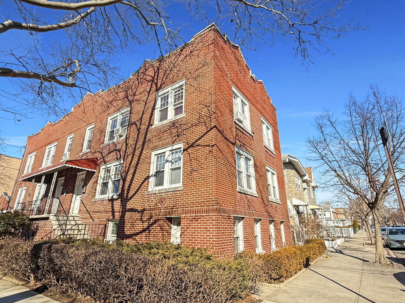 #10 photo, 1700-1702 Colden Avenue, ブロンクス区 Bronx , NY 10462