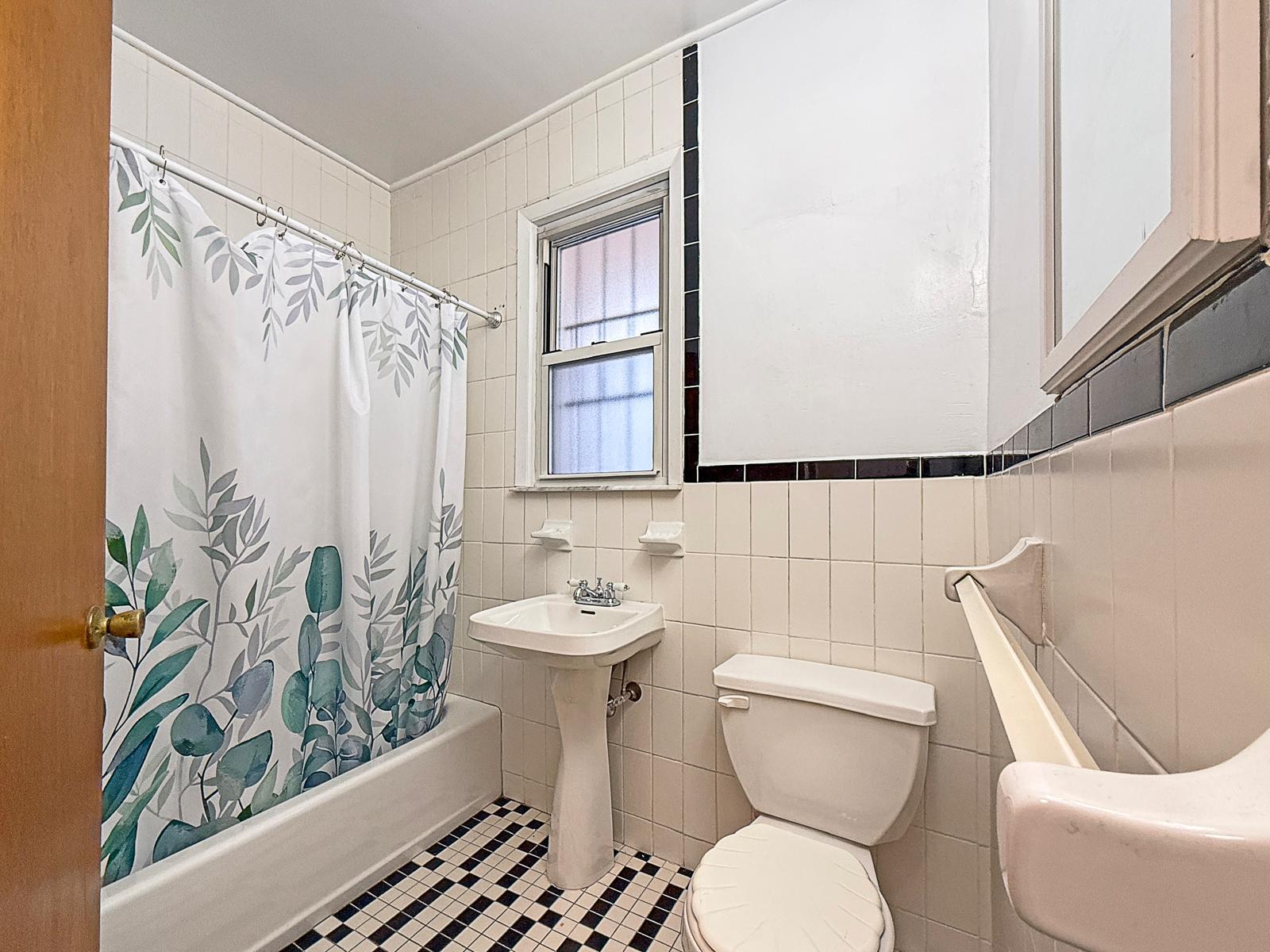 #6 photo, 1700-1702 Colden Avenue, ブロンクス区 Bronx , NY 10462