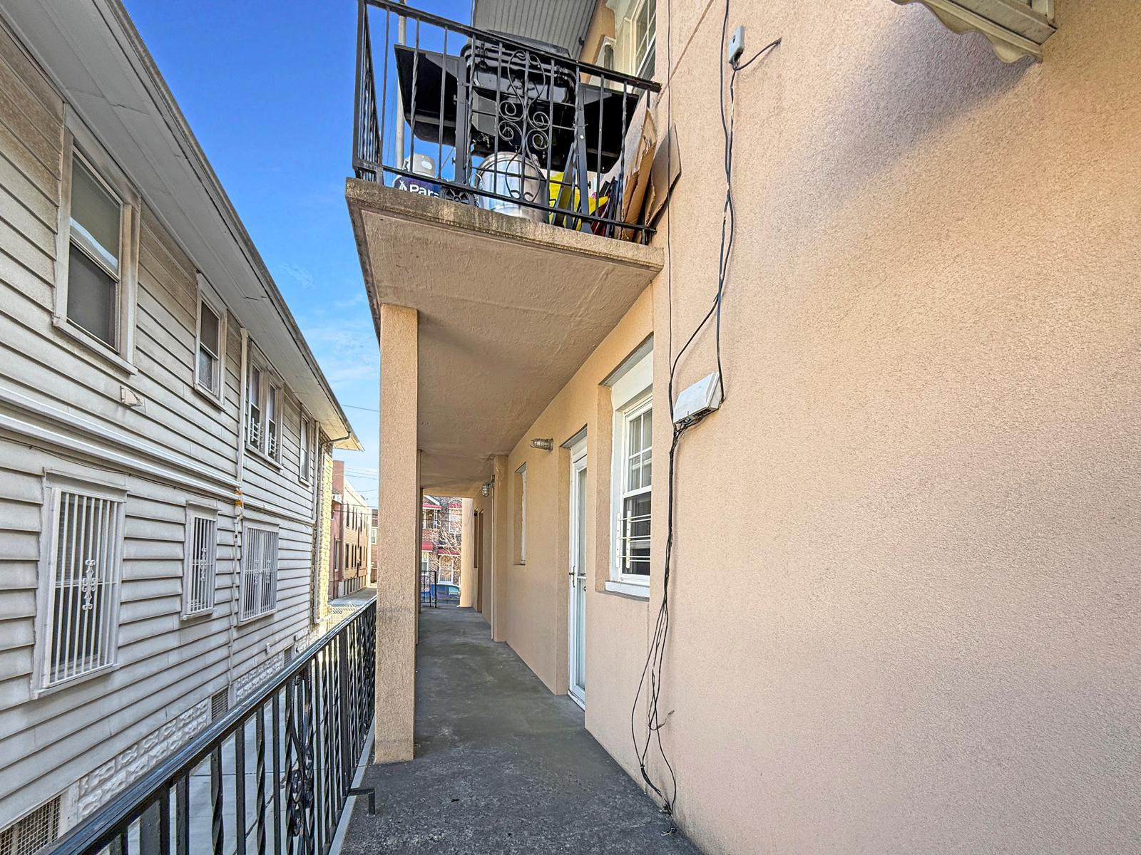 #8 photo, 1700-1702 Colden Avenue, ブロンクス区 Bronx , NY 10462