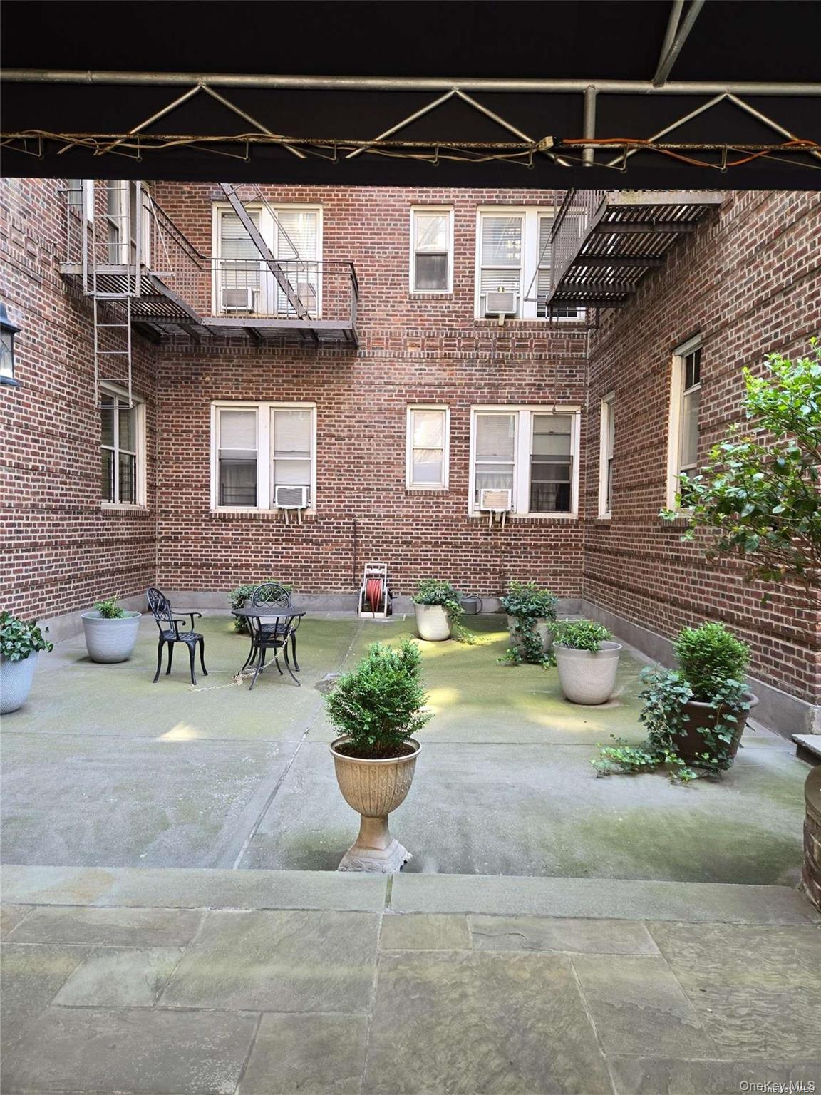 #15 photo, 59-11 Queens Boulevard, クイーンズ区 Woodside , NY 11377