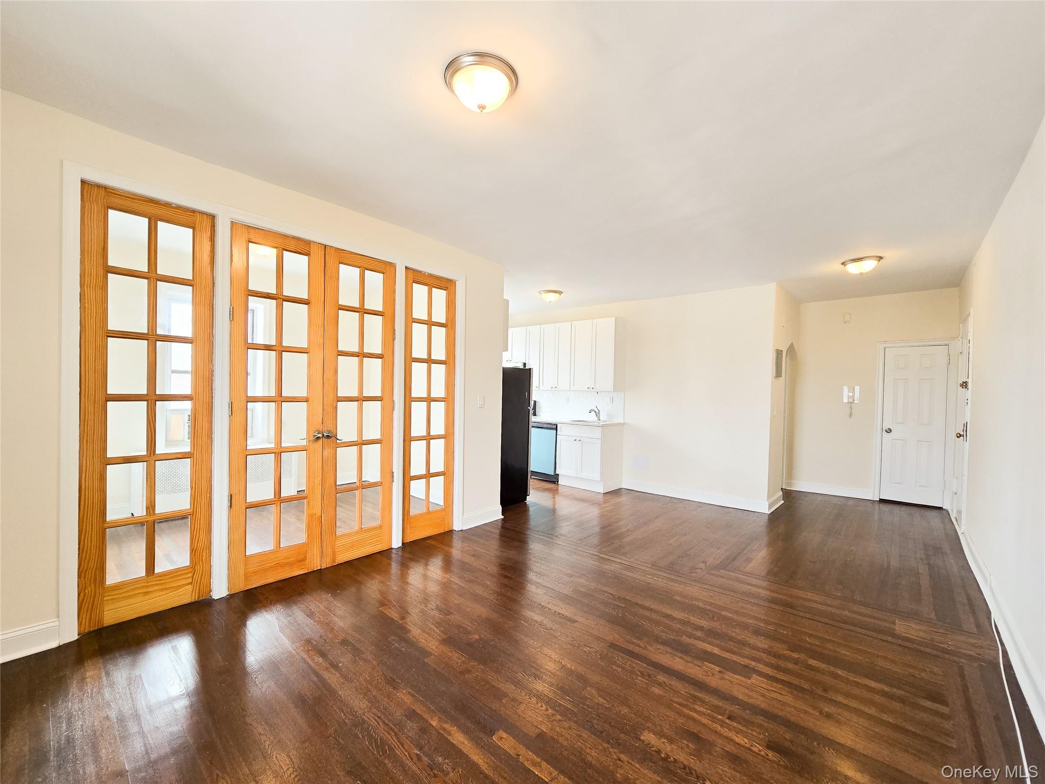 #2 photo, 59-11 Queens Boulevard, クイーンズ区 Woodside , NY 11377