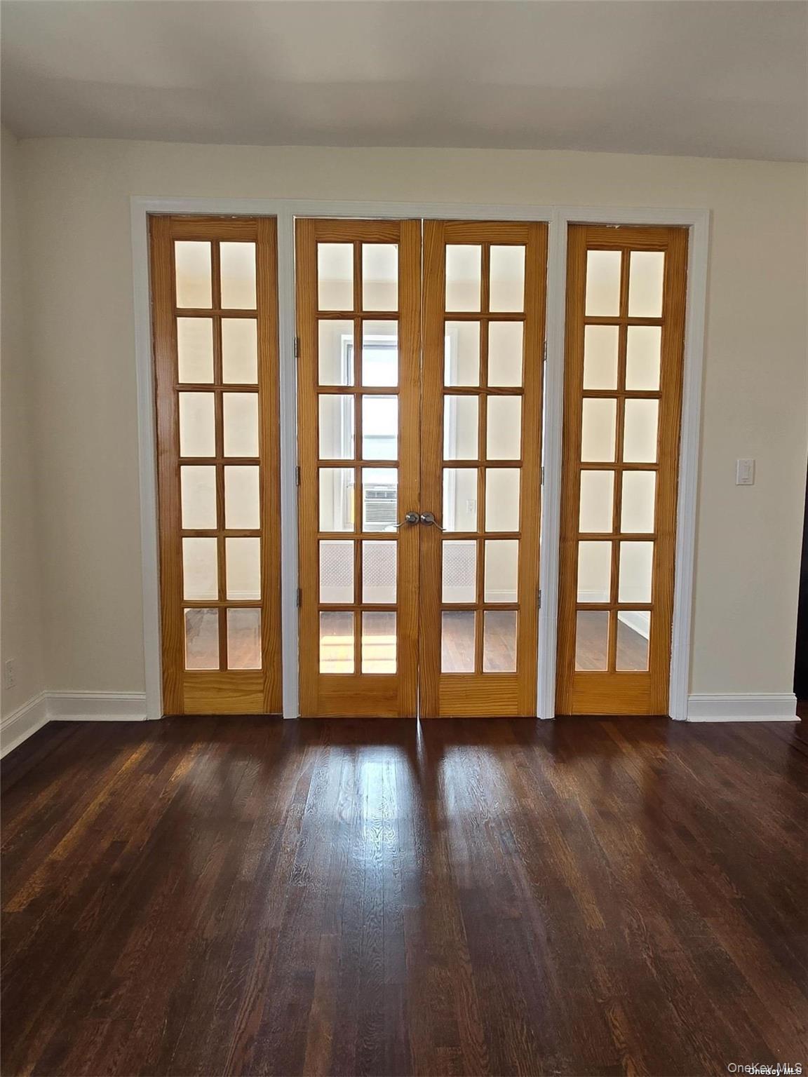 #8 photo, 59-11 Queens Boulevard, クイーンズ区 Woodside , NY 11377