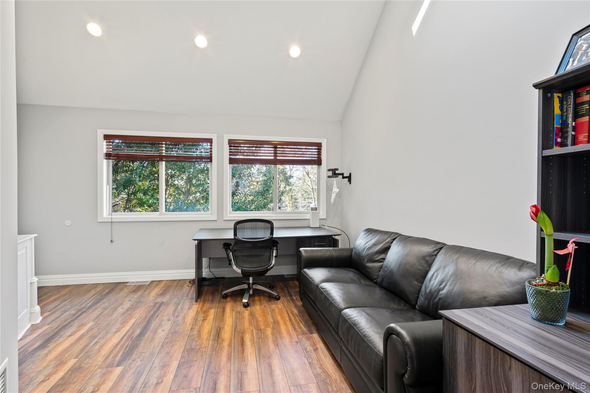 #16 photo, 41 Amherst Road, ナッソー郡 Great Neck , NY 11021