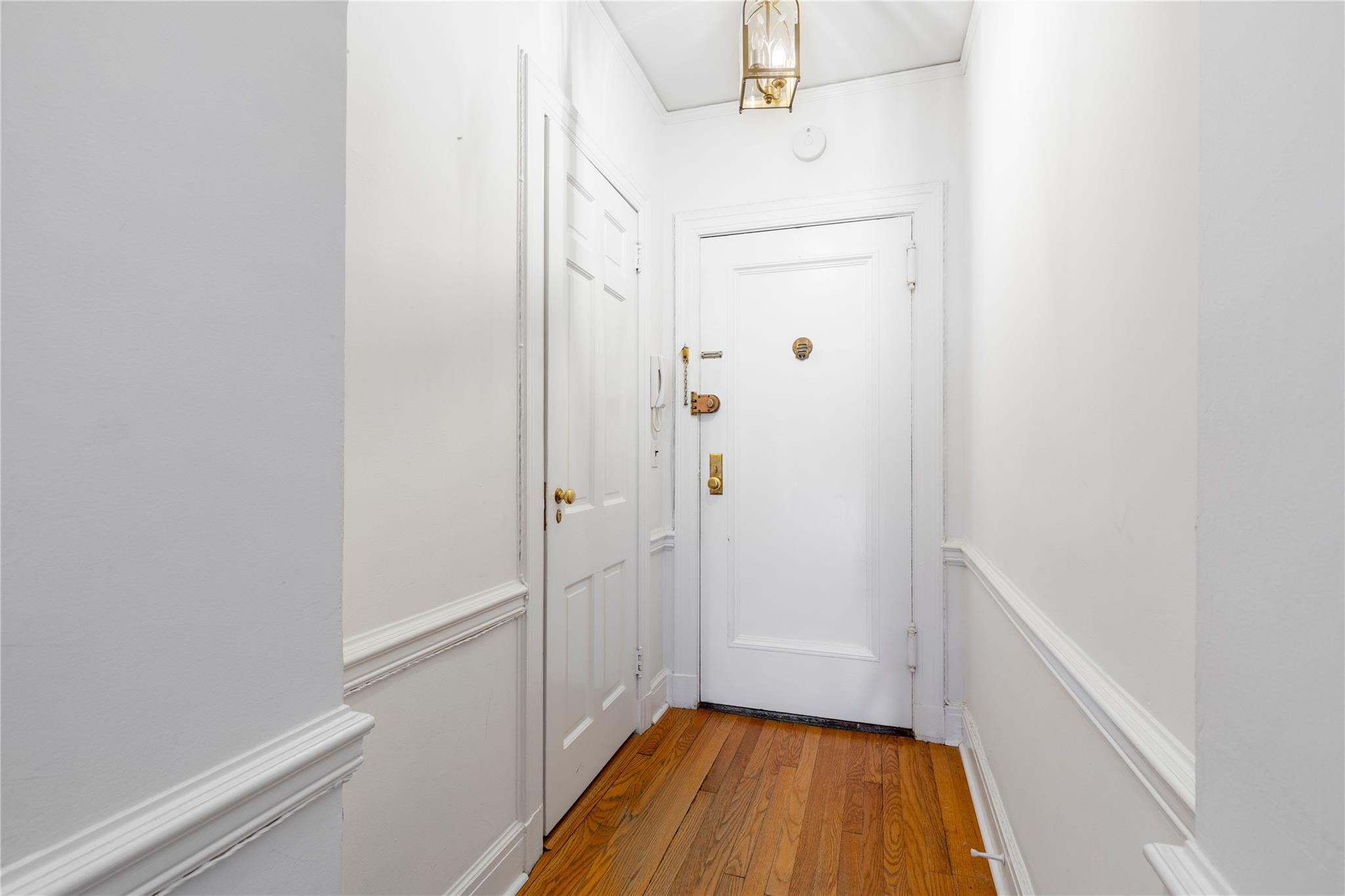 #2 photo, 10 Brooklands, Bronxville , NY 10708