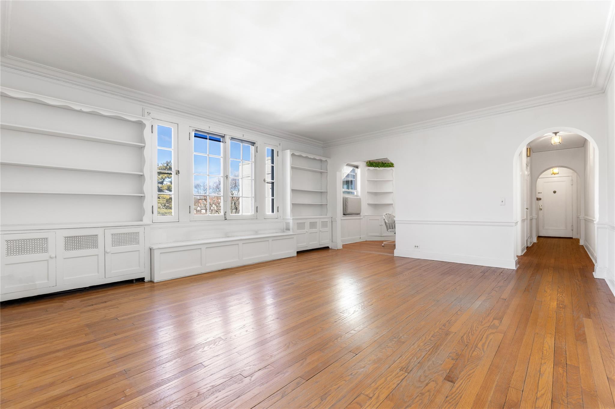 #6 photo, 10 Brooklands, Bronxville , NY 10708