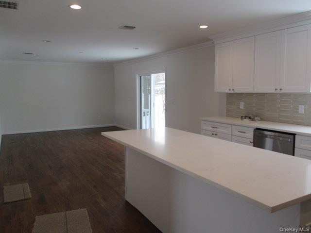 #7 photo, 214 Donegan Avenue, East Patchogue , NY 11772