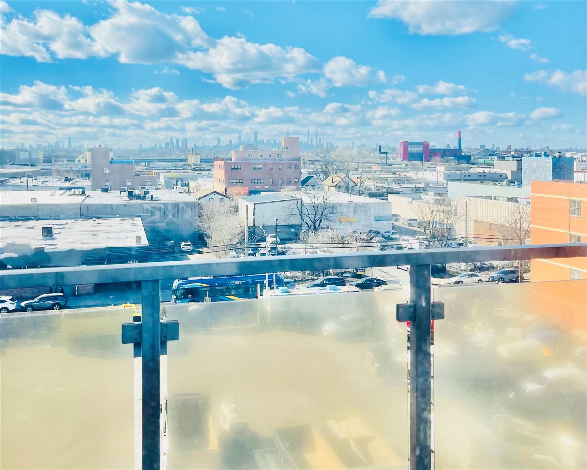 #15 photo, 136-21 Latimer Place, 法拉盛 Flushing , NY 11354