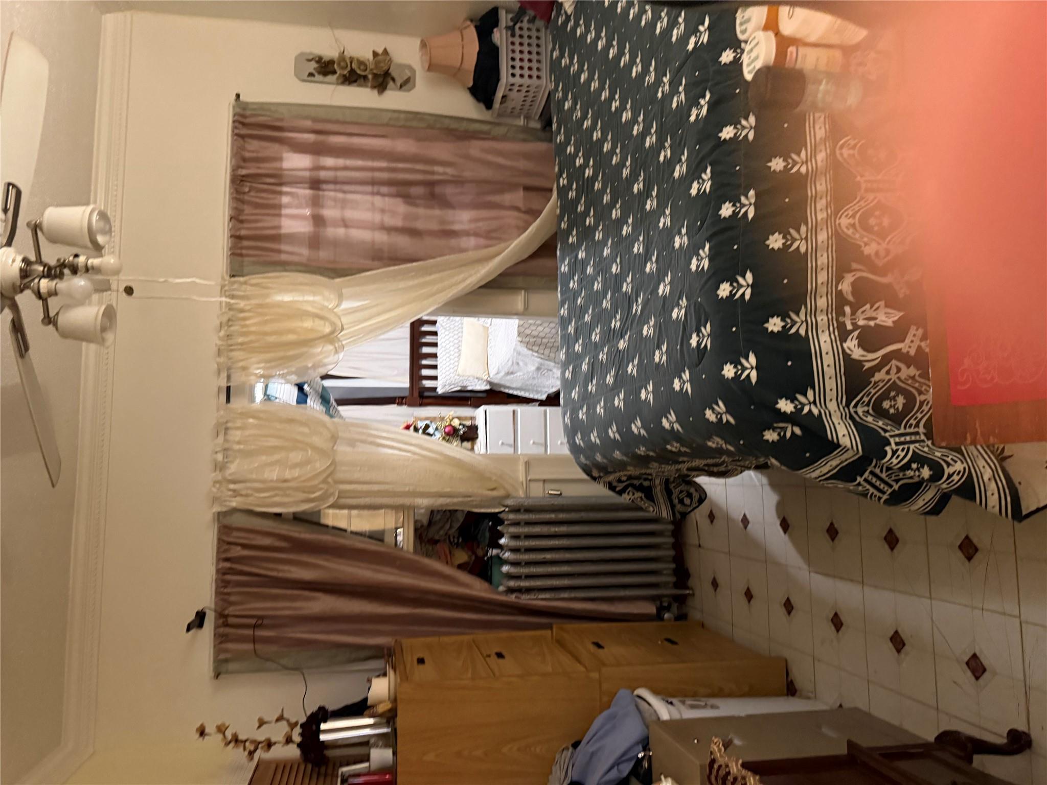 #5 photo, 2448 Devoe Terrace, Bronx , NY 10468