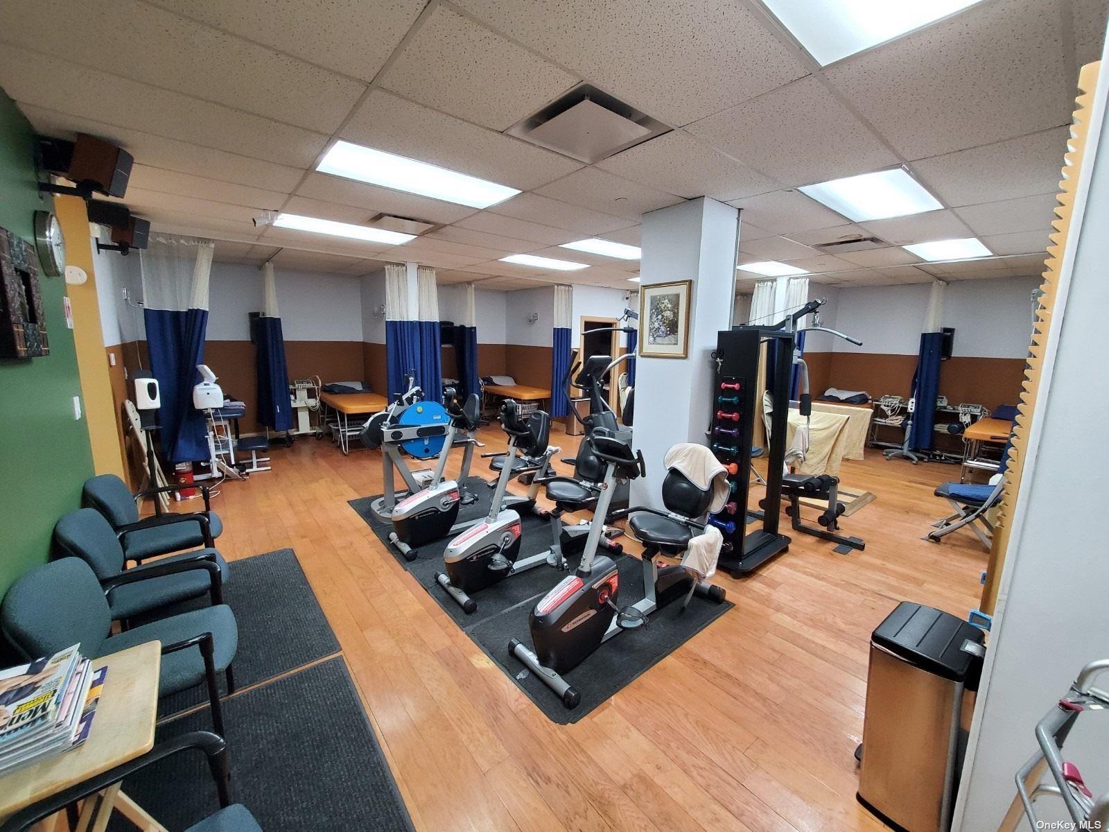 #9 photo, 38-34 Parsons Boulevard, クイーンズ区 Flushing , NY 11354