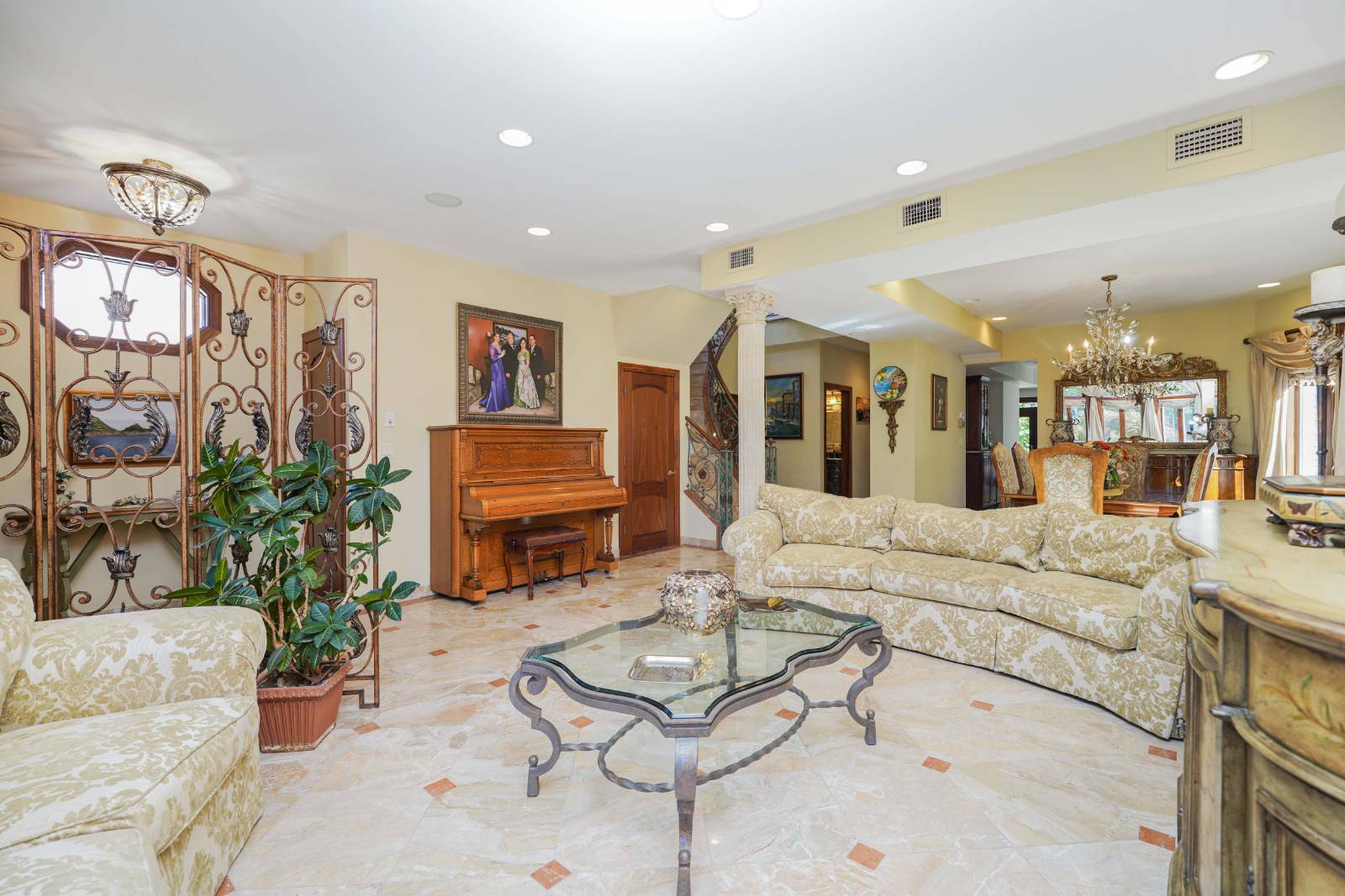 #10 photo, 2233 East 72 Street, Bergen Beach , NY 11234