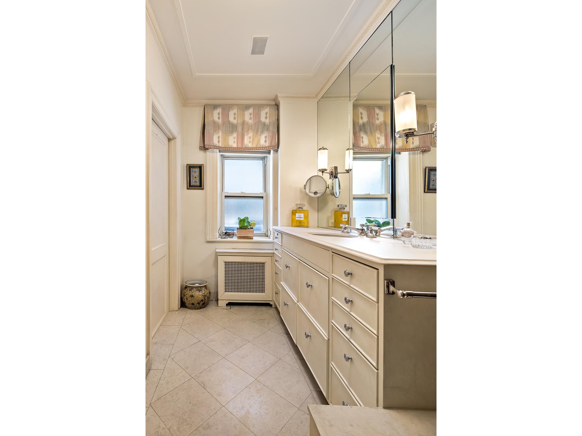 #17 photo, 925 PARK Avenue, マンハッタン Upper East Side , NY 10075