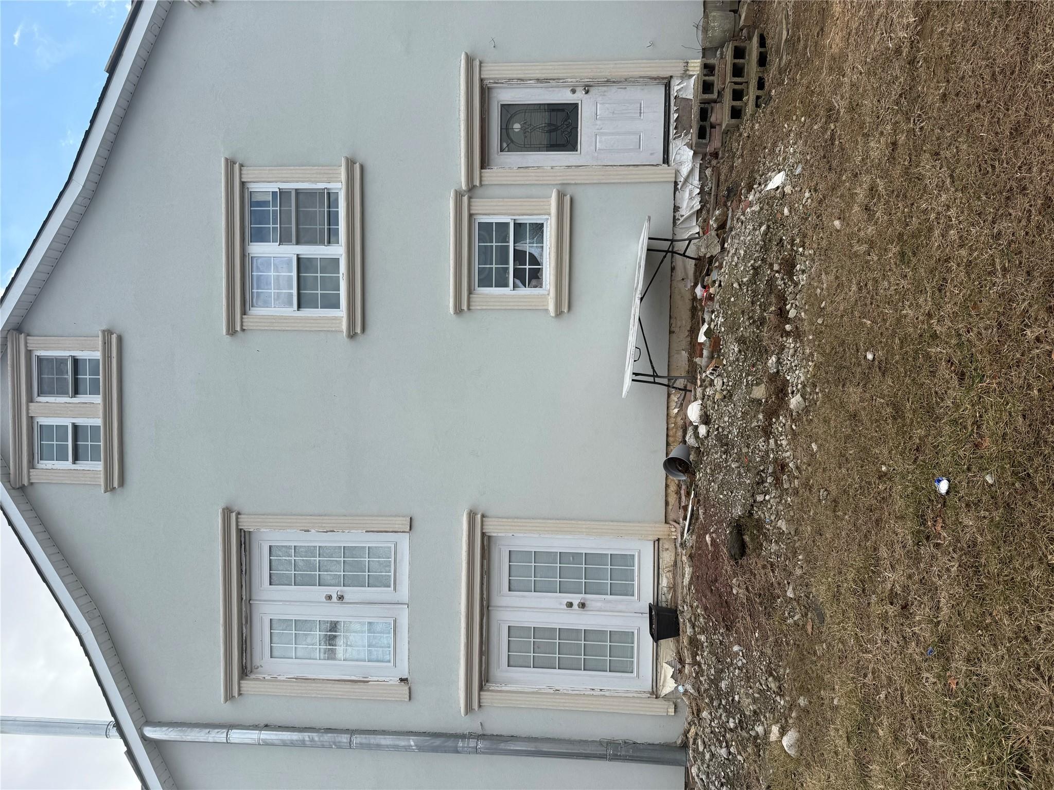 #2 photo, 296 Pine Street, नासाउ काउंटी Freeport , NY 11520