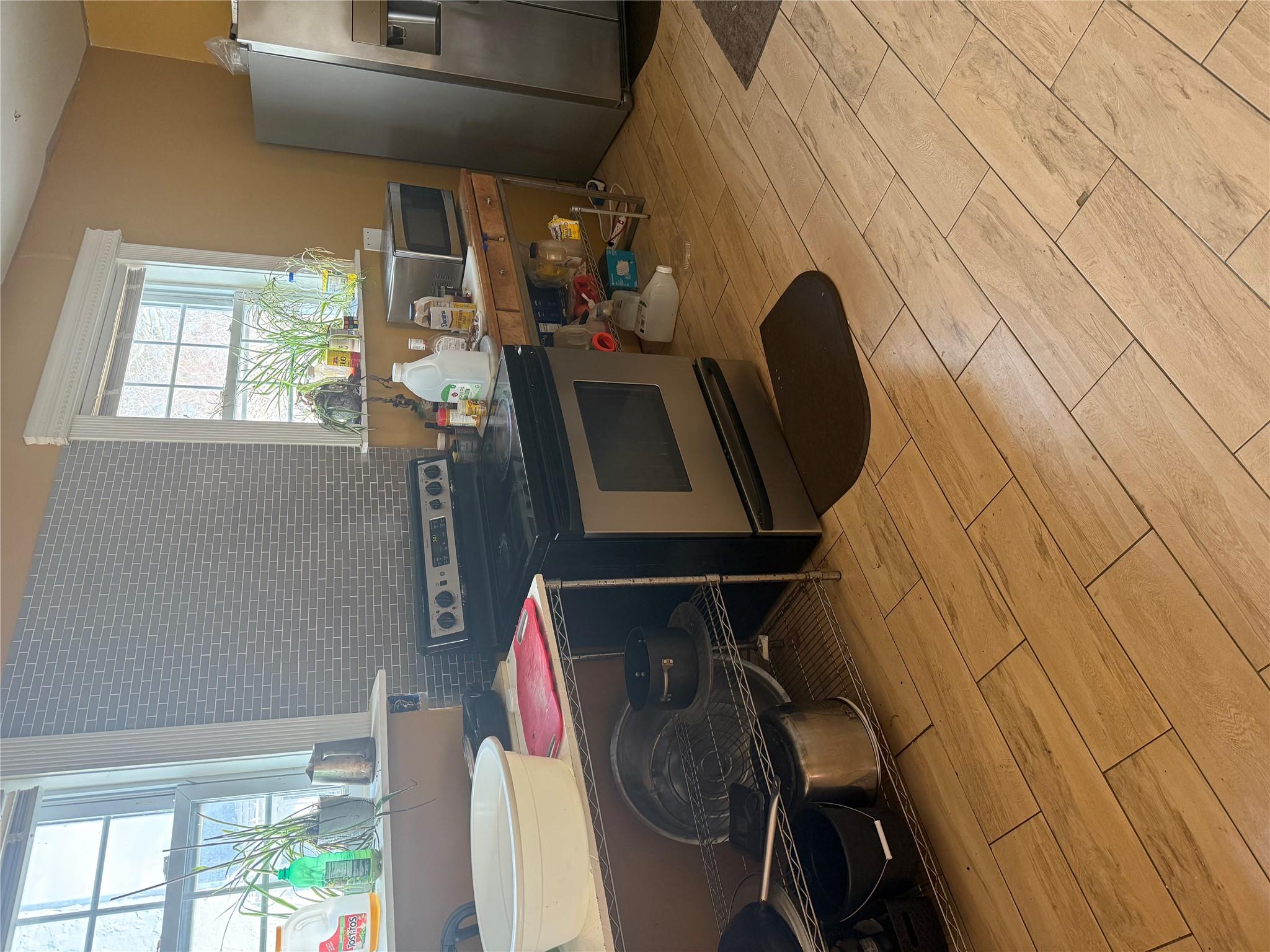 #3 photo, 296 Pine Street, नासाउ काउंटी Freeport , NY 11520