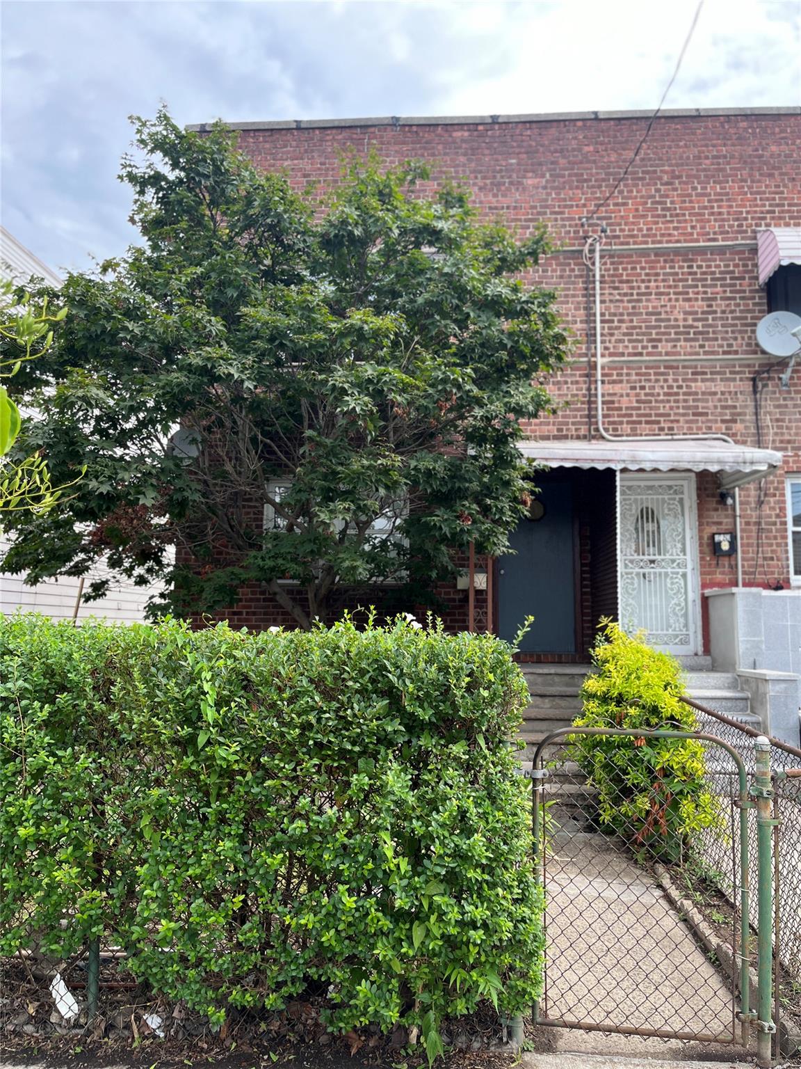 #2 photo, 1221 E 223rd Street, Bronx , NY 10466