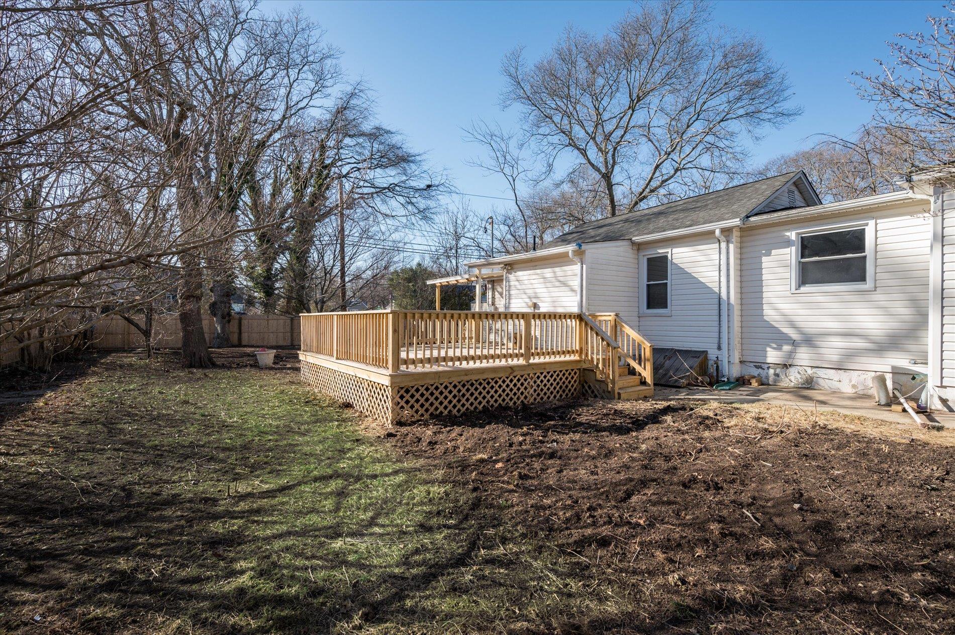 #17 photo, 2 Beverly Avenue, Copiague , NY 11726