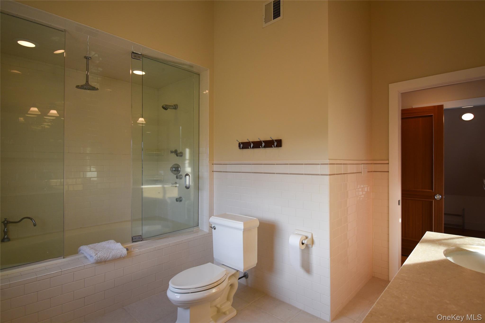 #14 photo, 21 Bayside Avenue, サフォーク郡 East Quogue , NY 11942