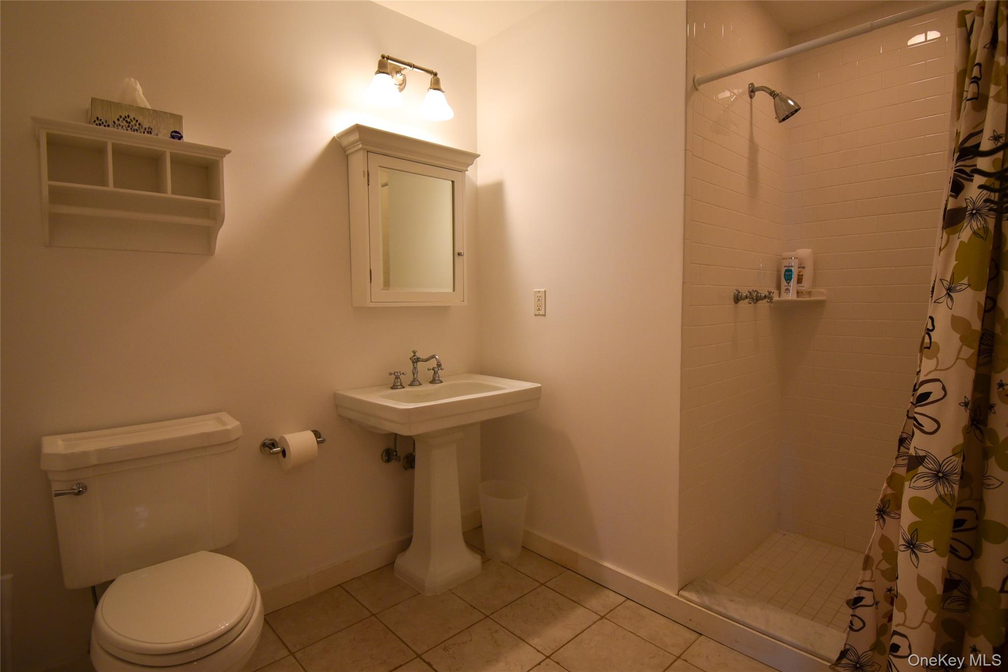 #19 photo, 21 Bayside Avenue, サフォーク郡 East Quogue , NY 11942