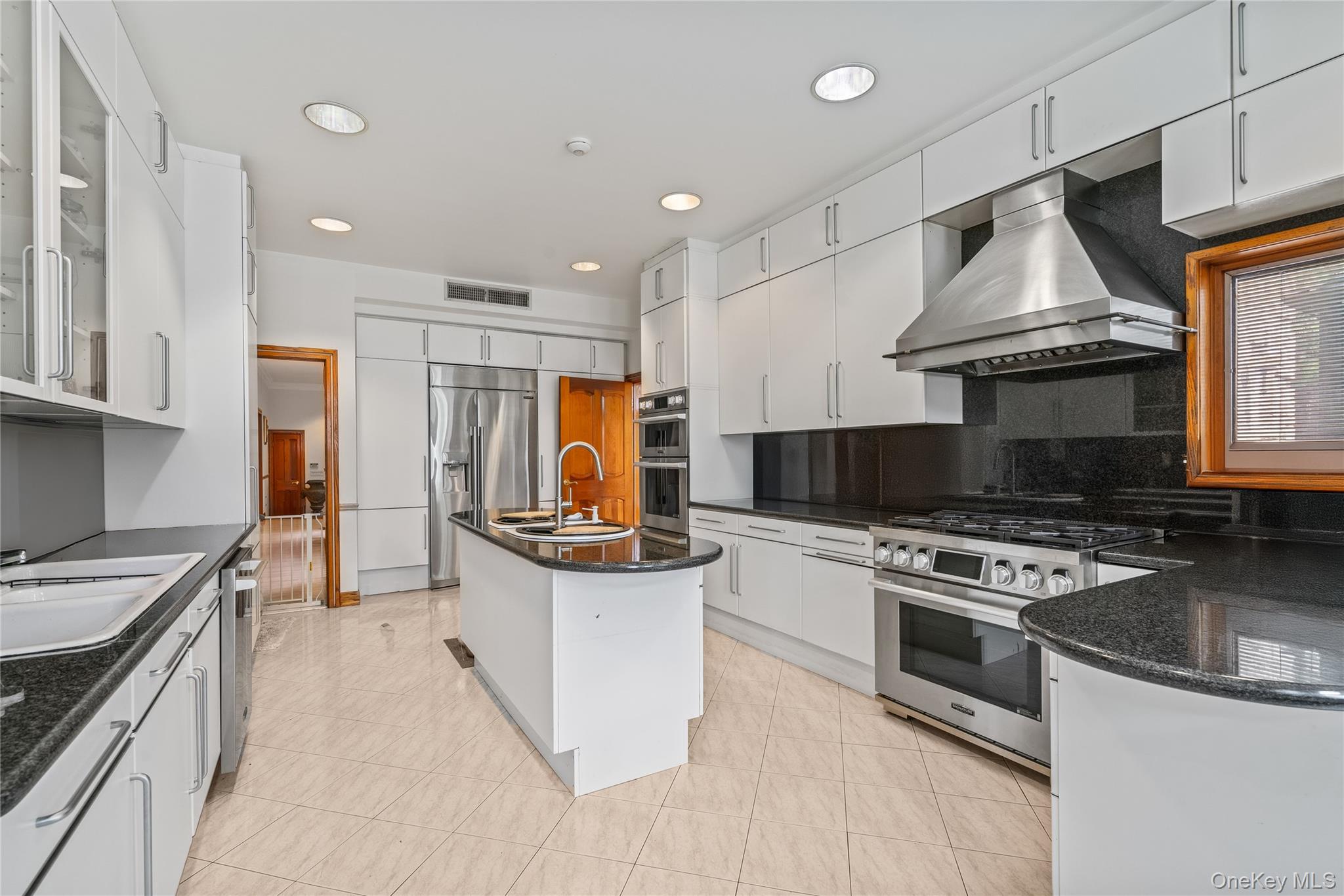 #18 photo, 6 Summit Place, クイーンズ区 Malba , NY 11357