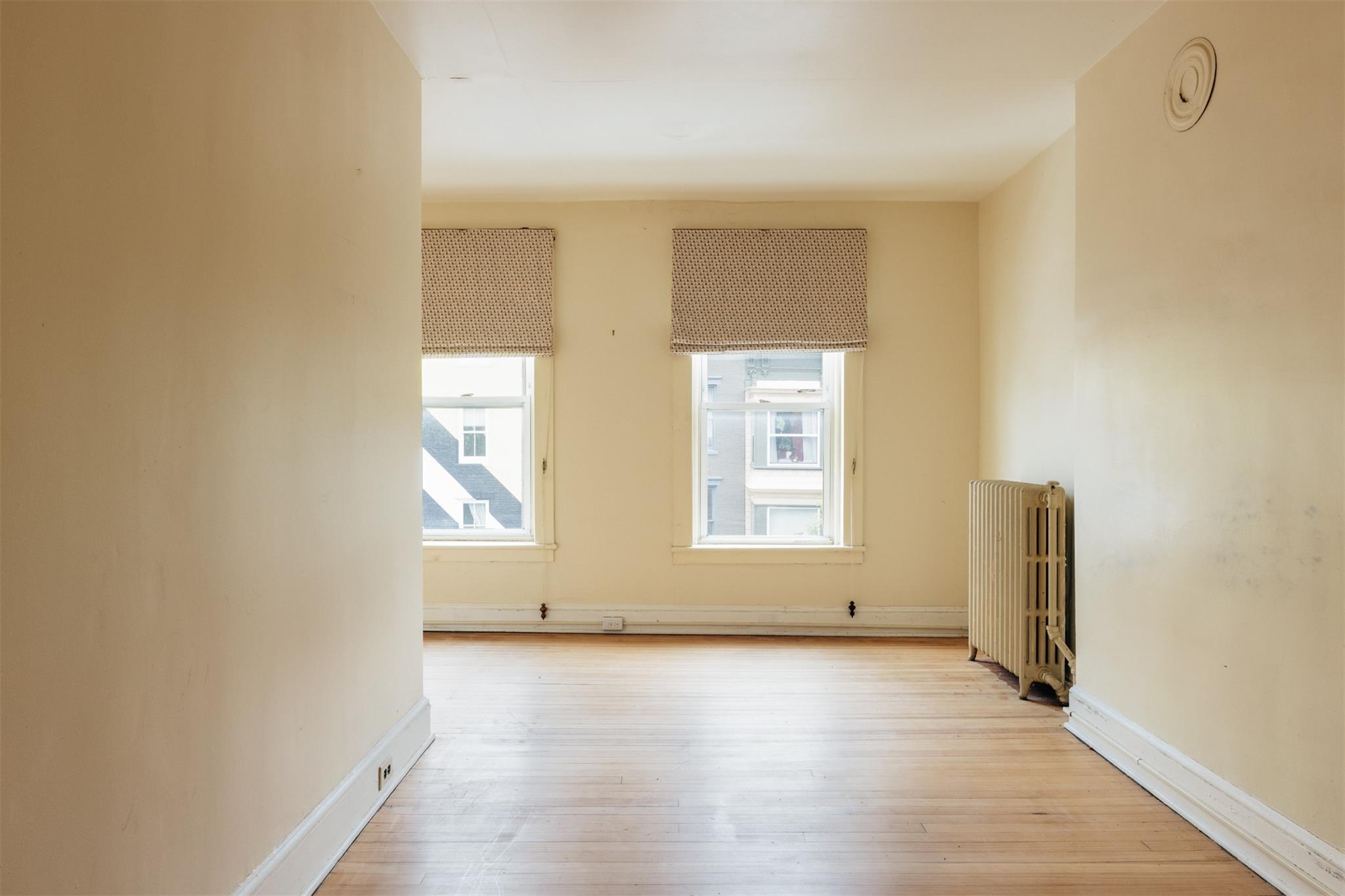 #8 photo, 526-528 Warren Street, Hudson , NY 12534