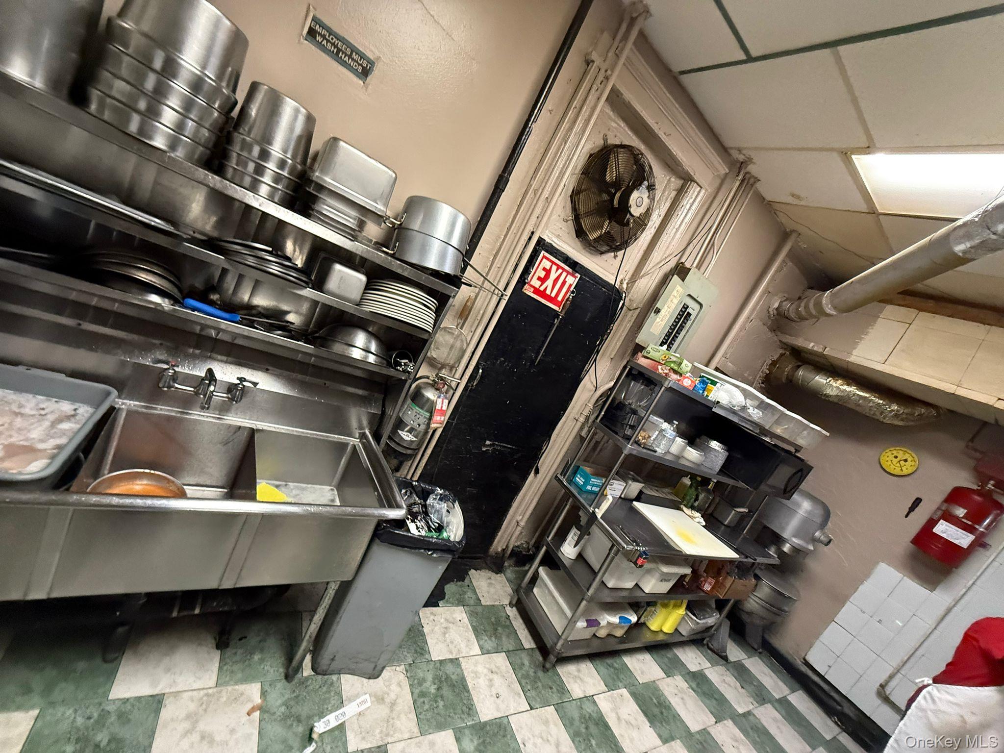 #11 photo, 95-08 Jamaica Avenue, קווינס Woodhaven , NY 11421