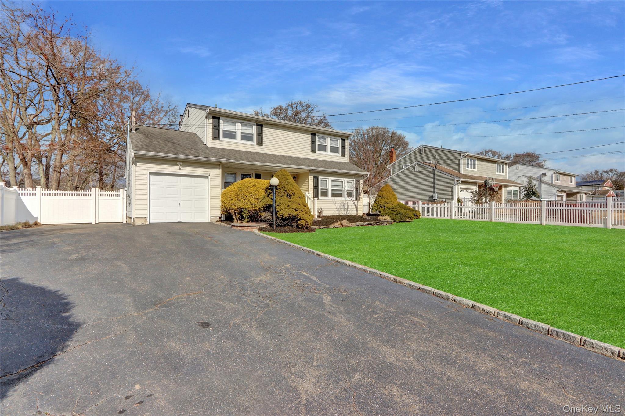 #2 photo, 475 Joan Street, Ronkonkoma , NY 11779
