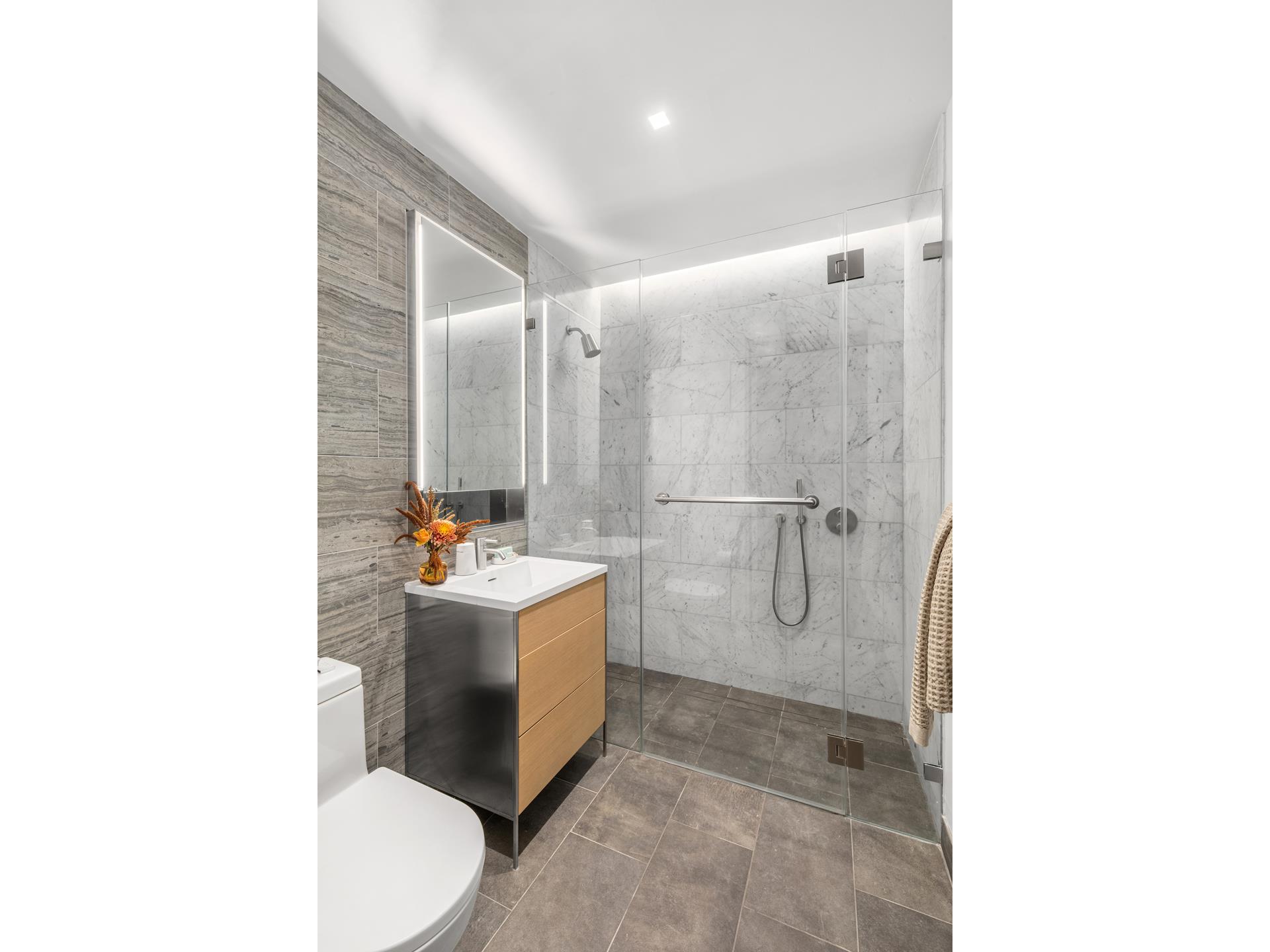 #14 photo, 215 W 28TH Street, マンハッタン Chelsea , NY 10001