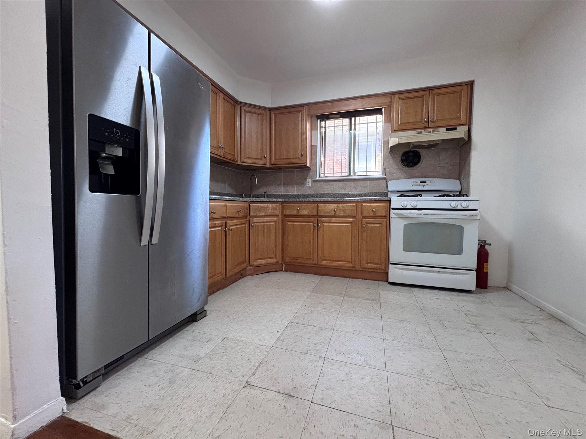 #4 photo, 179-12 145 Avenue, クイーンズ区 Springfield Gardens , NY 11413