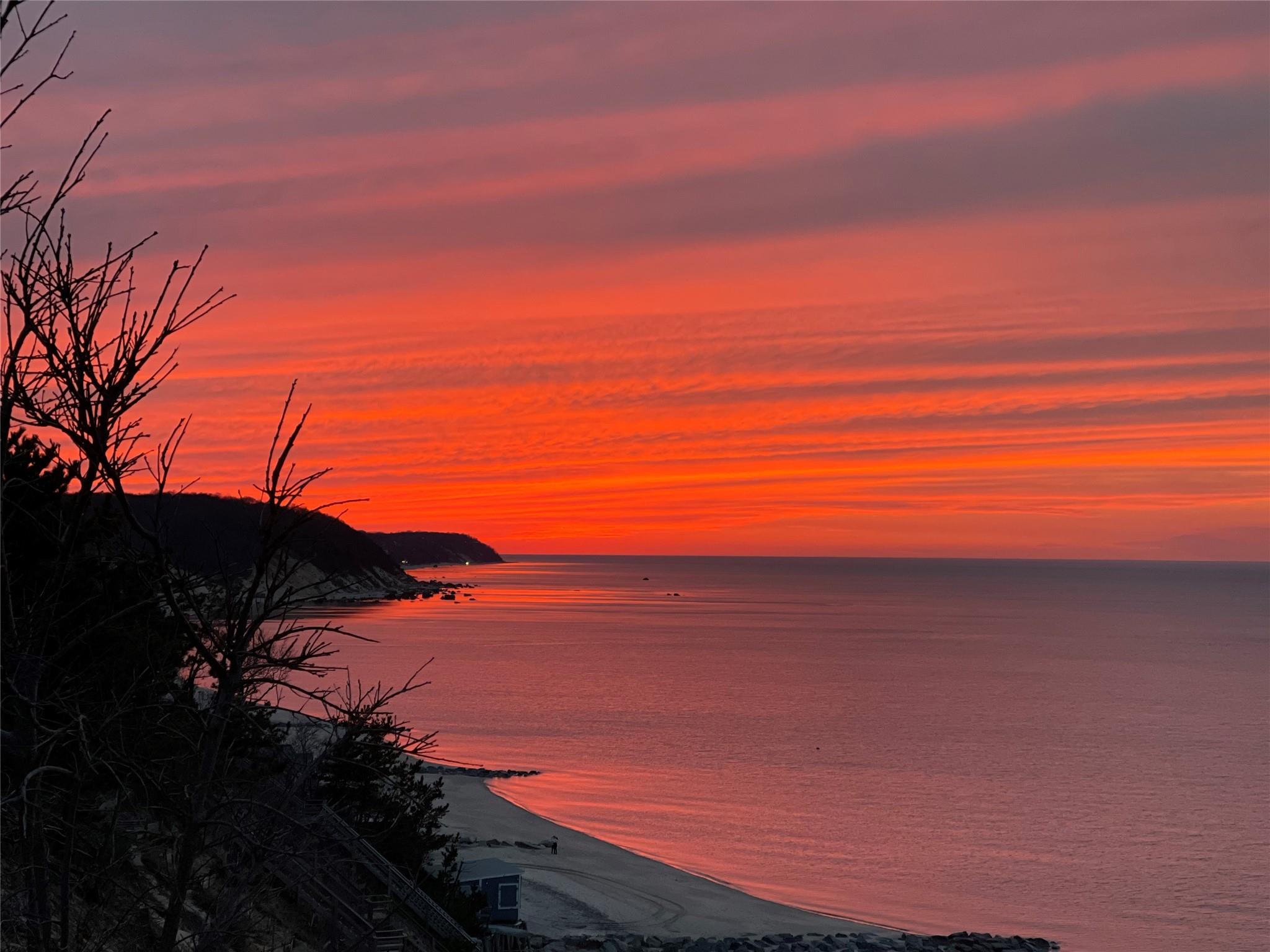 #2 photo, 24 Cliff Way, サフォーク郡 Baiting Hollow , NY 11933