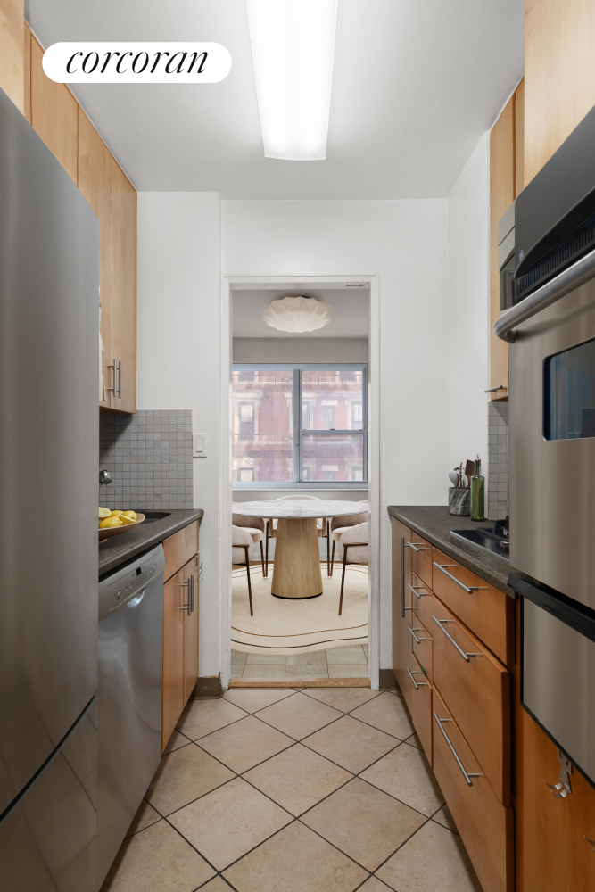 #4 photo, 69 W 9TH Street, マンハッタン Greenwich Village , NY 10011