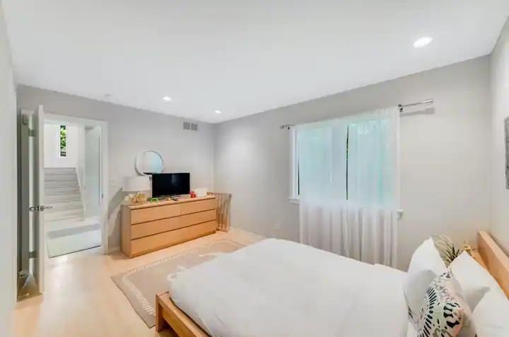 #7 photo, 206 Treescape Drive, East Hampton , NY 11937