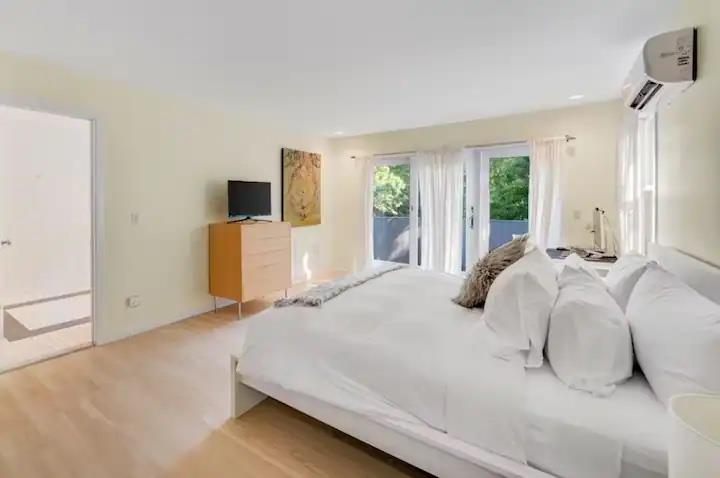 #9 photo, 206 Treescape Drive, East Hampton , NY 11937