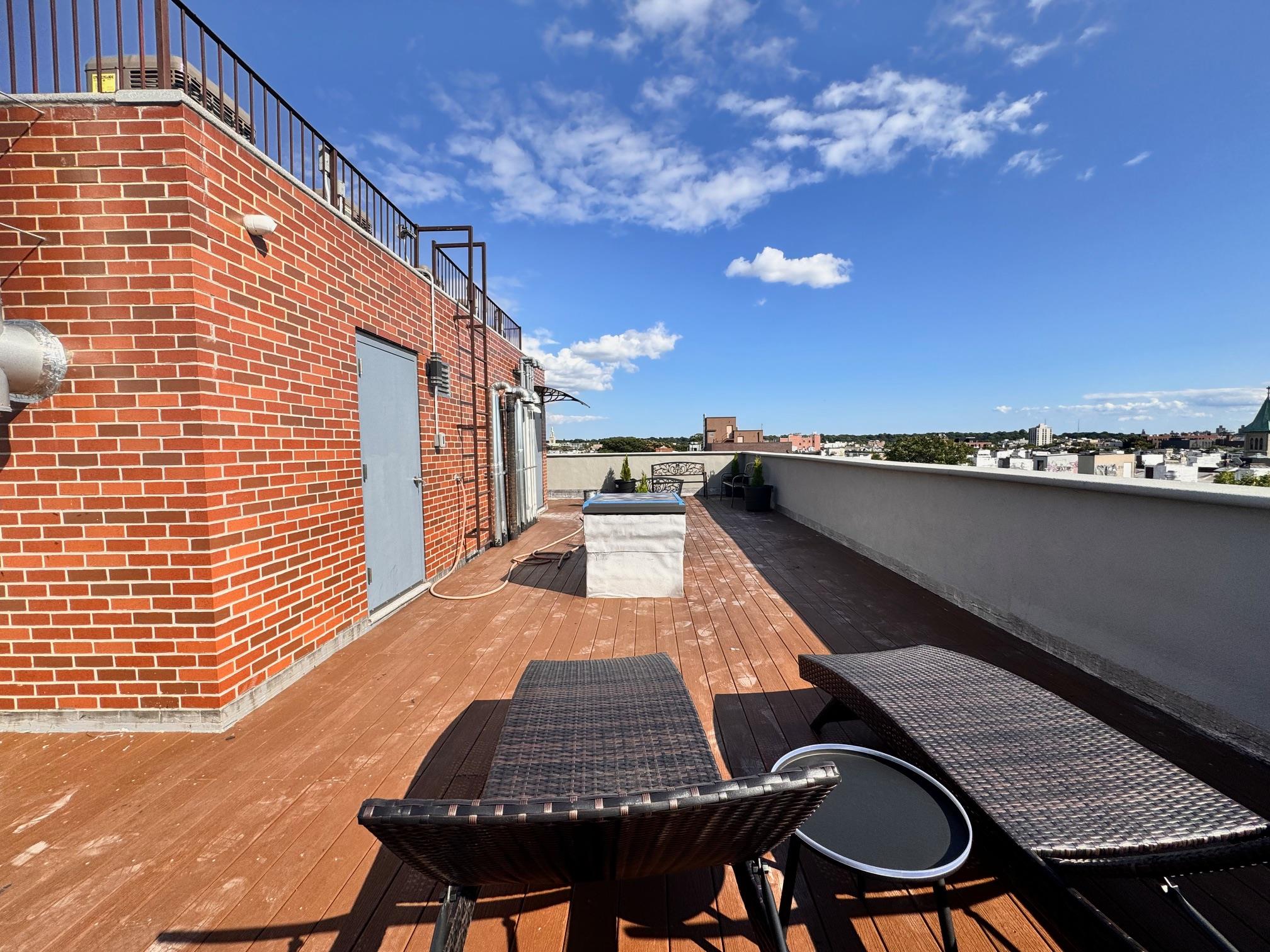 #10 photo, 18-21 Grove Street, クイーンズ区 Ridgewood , NY 11385