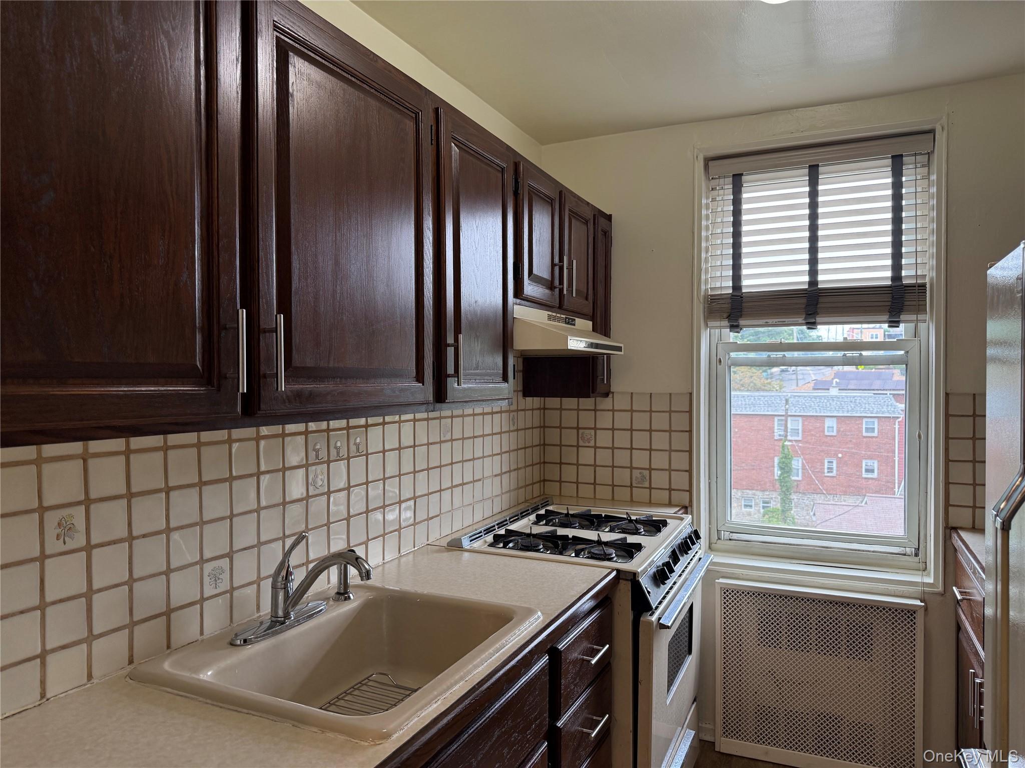 #12 photo, 245 Rumsey Road, Yonkers , NY 10701