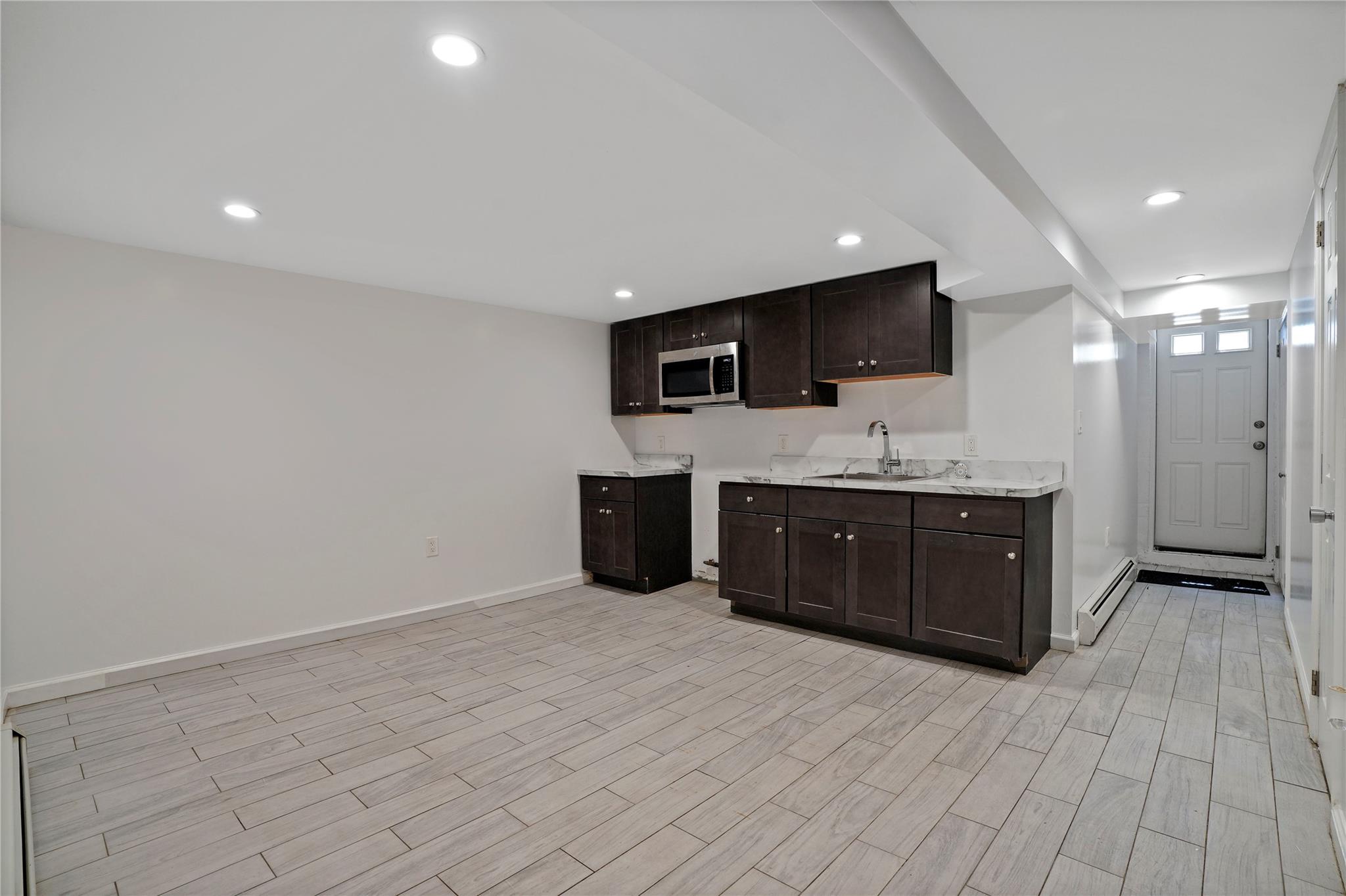 #20 photo, 64-18 84 Place, クイーンズ区 Middle Village , NY 11379