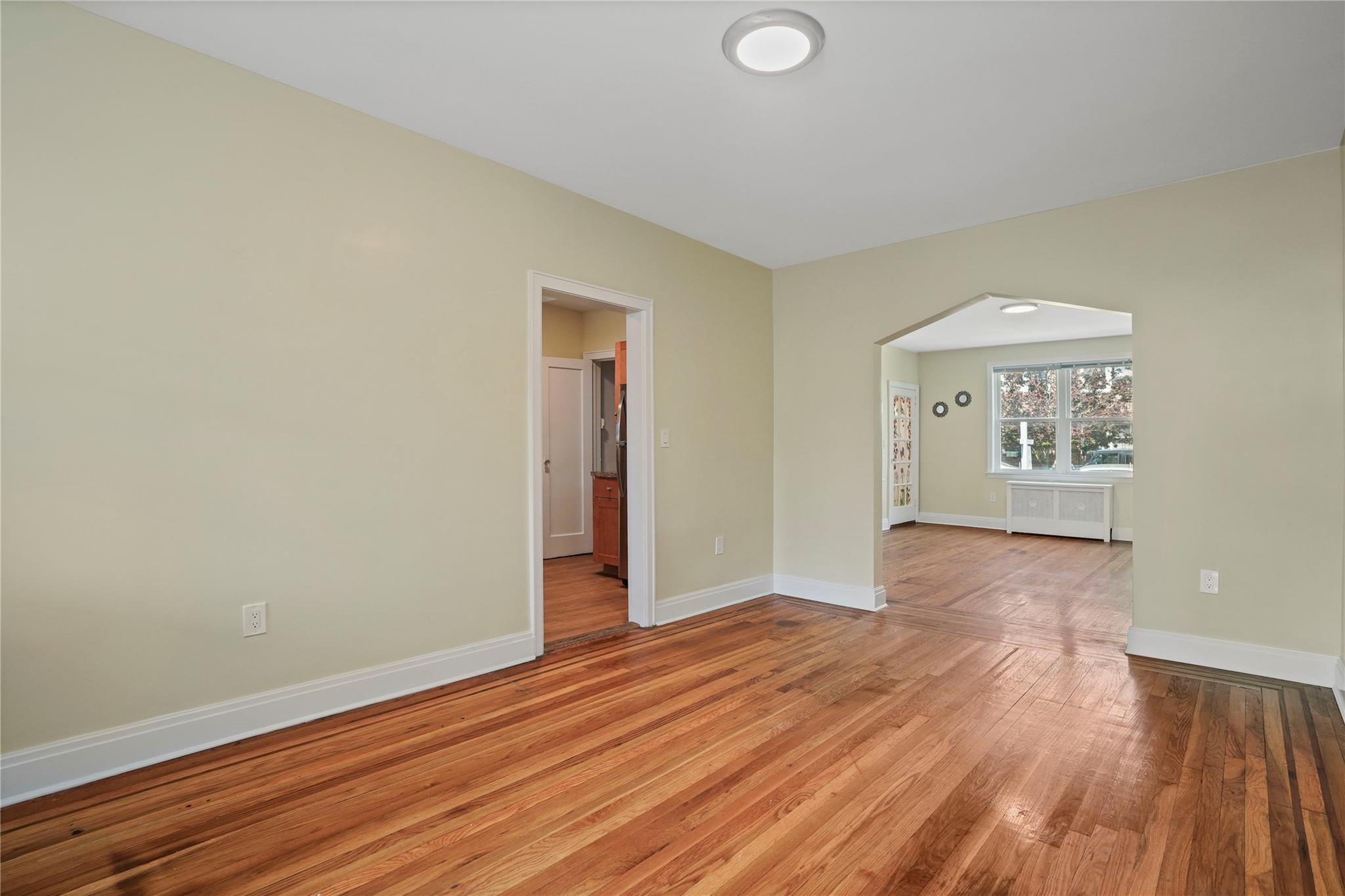 #8 photo, 64-18 84 Place, クイーンズ区 Middle Village , NY 11379