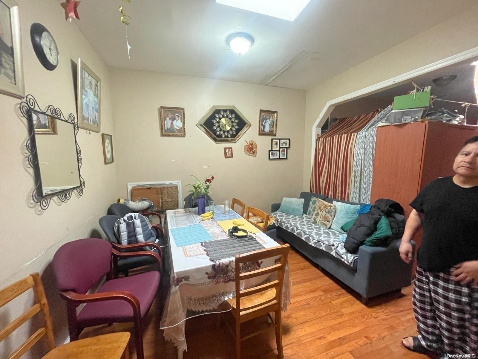 #7 photo, 106-11 Northern Boulevard, クイーンズ区 Corona , NY 11368