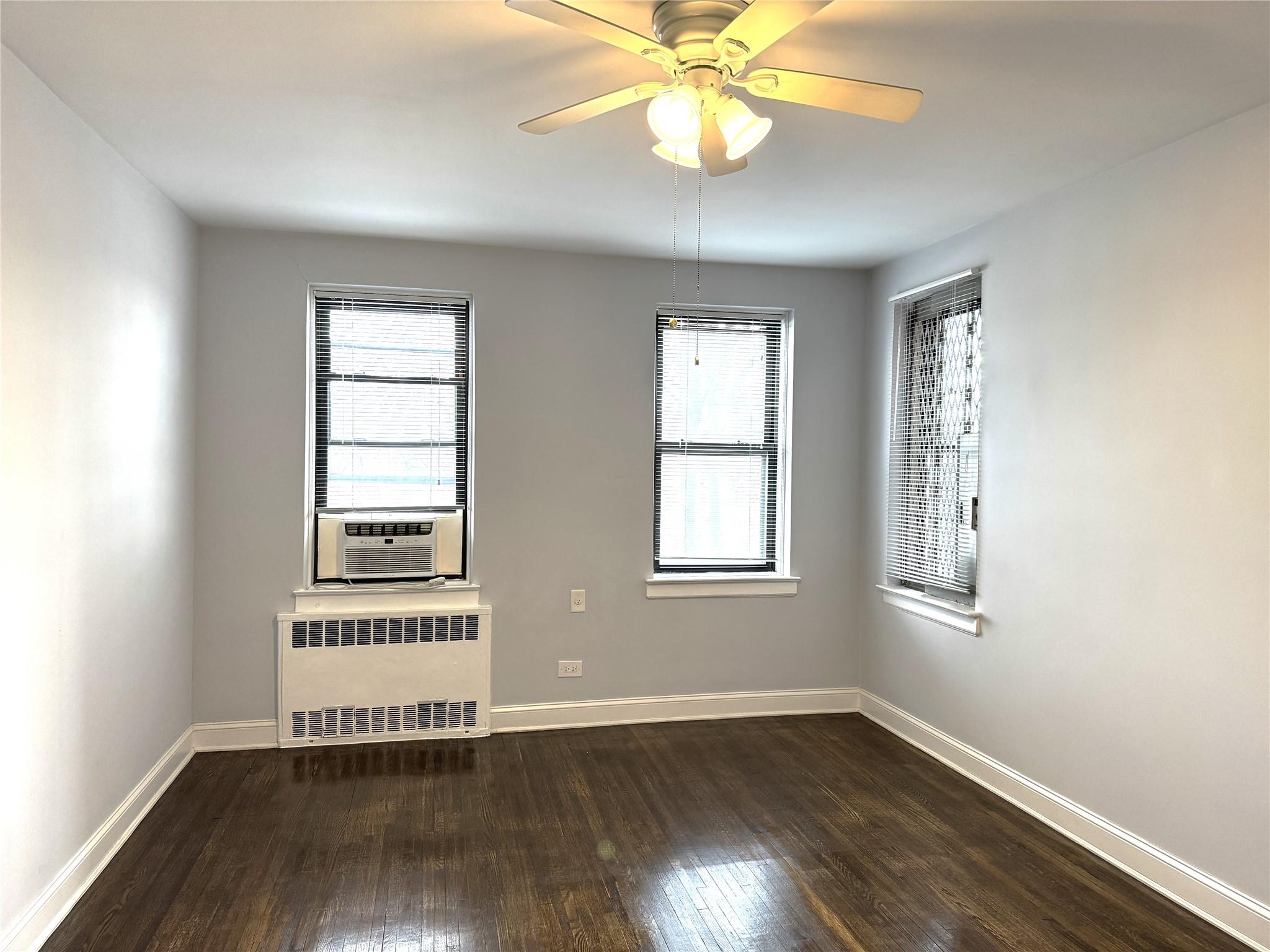 #13 photo, 143-50 Hoover Ave, クイーンズ区 Briarwood , NY 11435