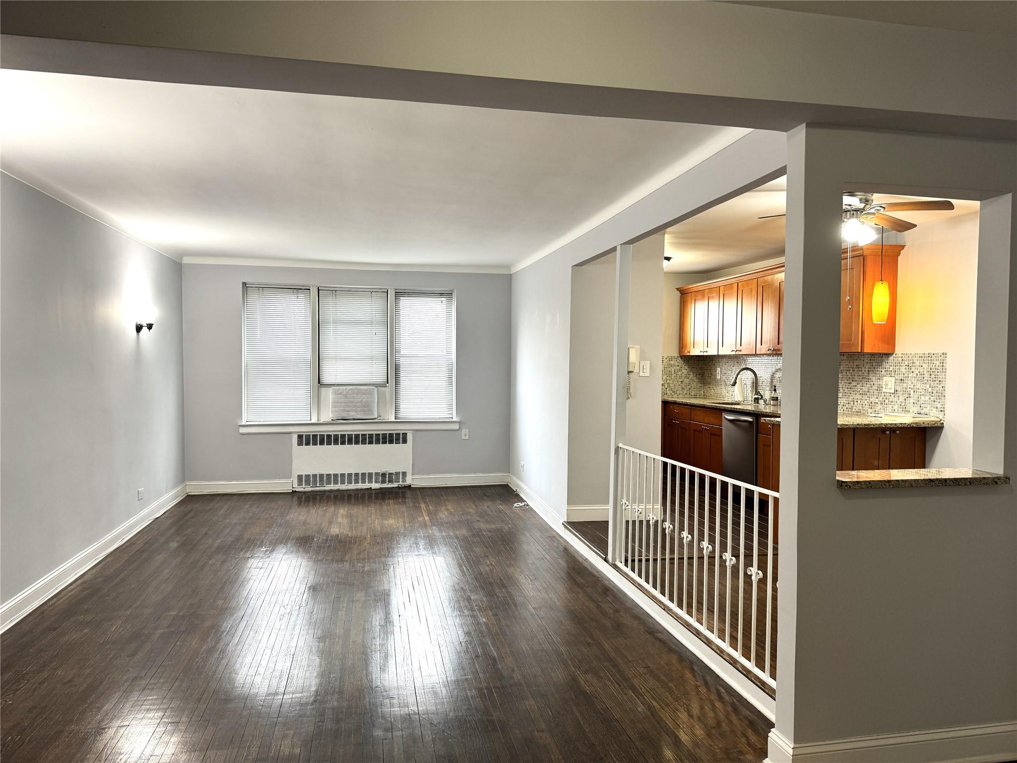 #2 photo, 143-50 Hoover Ave, クイーンズ区 Briarwood , NY 11435